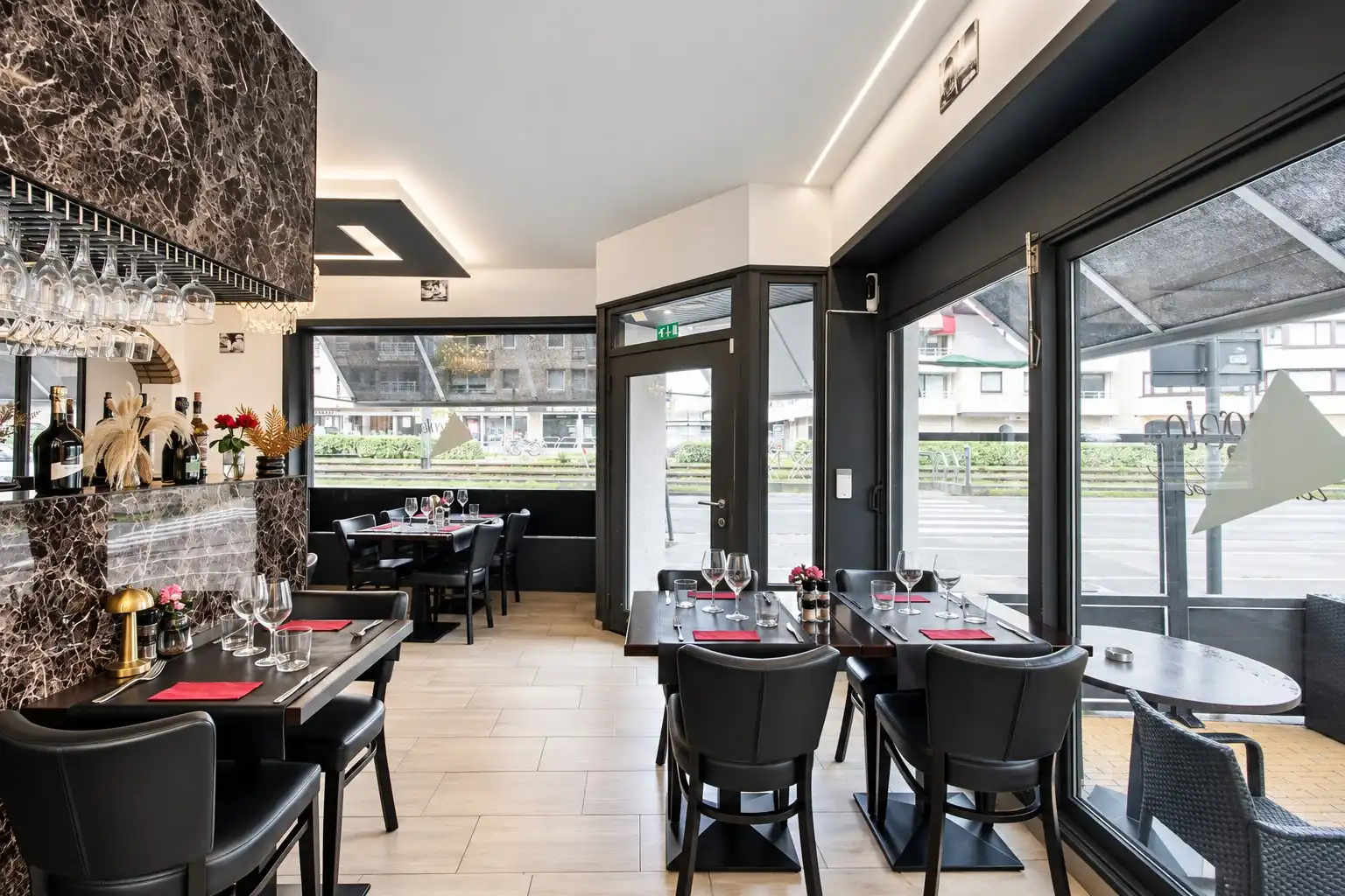 Verhuurd HOEK restaurant Kardinaal Mercierstraat 18 Heist te koop Bruto met bruto rendement van 7.85% foto 4
