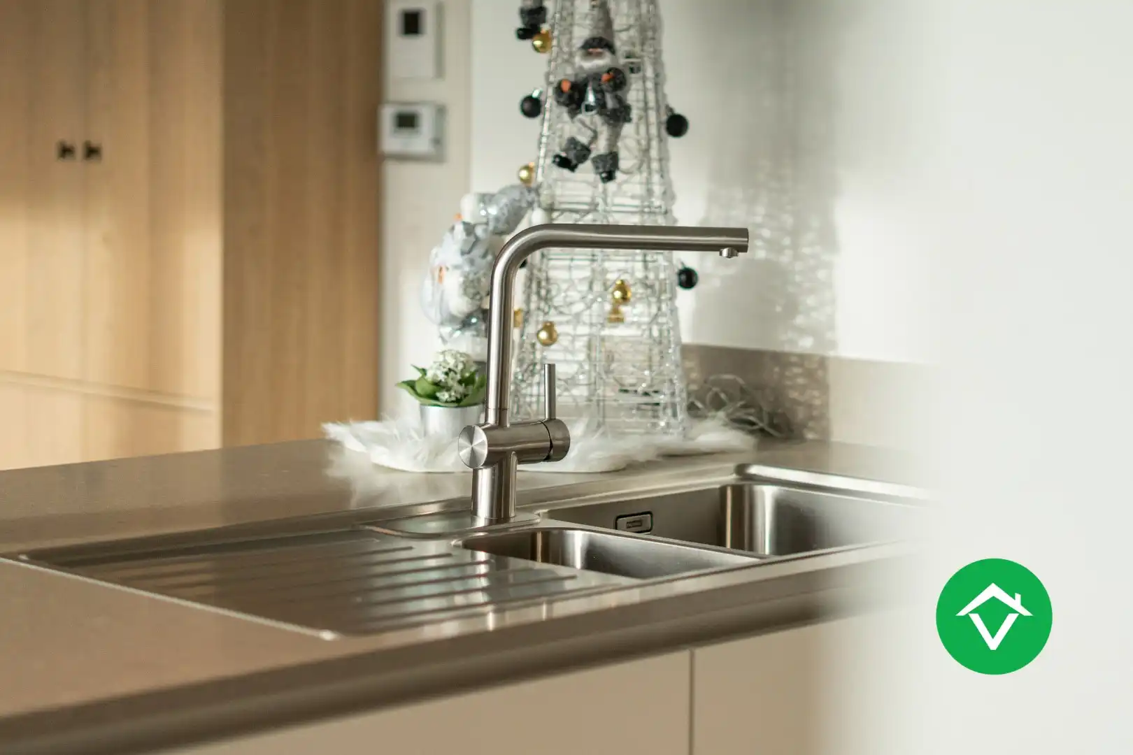 Instapklaar appartement met 2 slaapkamers en volledig ingerichte zolder te Koekelare foto 14