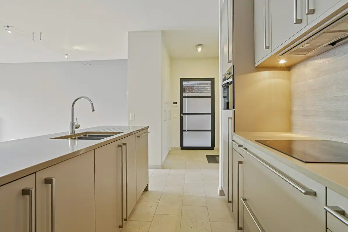Stijlvol appartement in iconisch gebouw met ruim terras in hartje Aalst foto 7