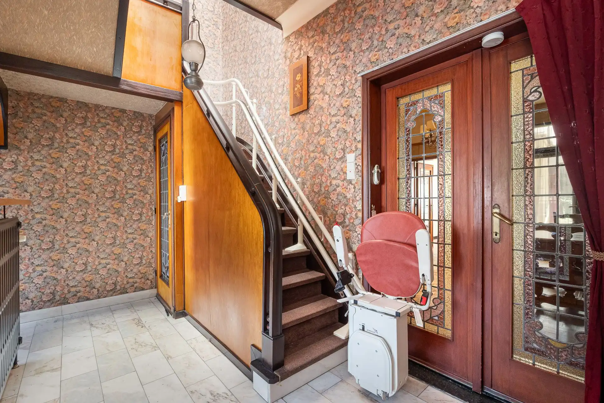 Karaktervolle woning met garage en uitbreidingspotentieel foto 3