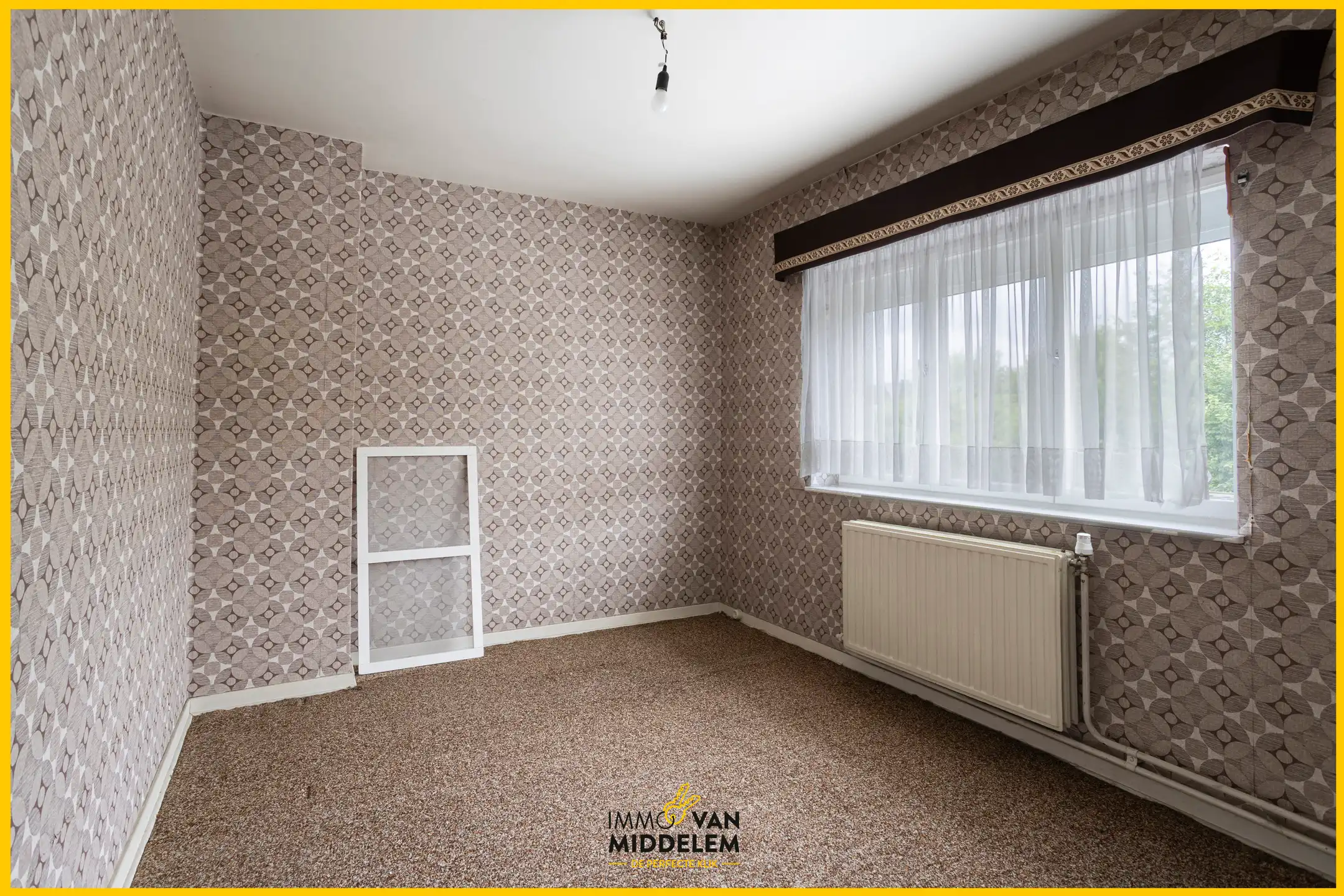 DEELS TE RENOVEREN WONING MET 3 SLPK, GARAGE EN TUIN foto 10