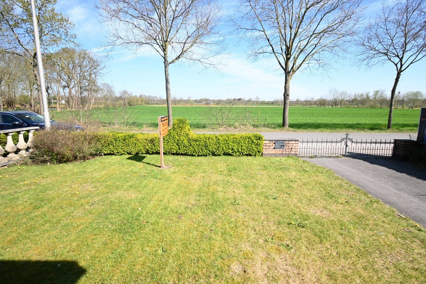 Halfopen bebouwing met garage en tuin foto 25