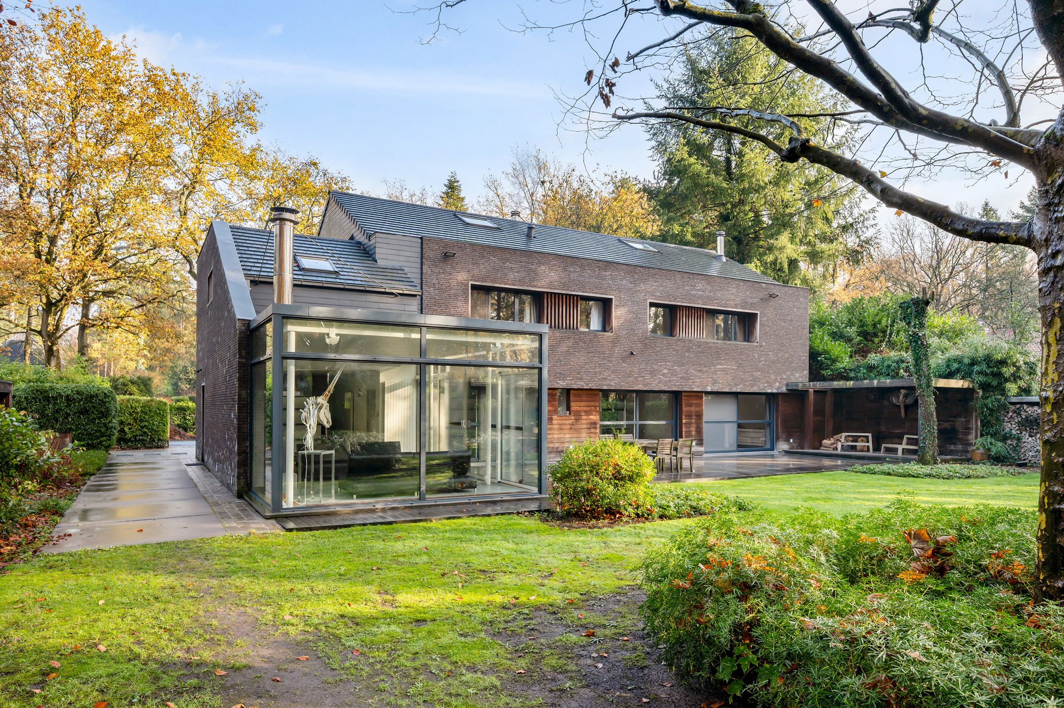 Ruime architecturale villa met 5 slaapkamers  foto 48