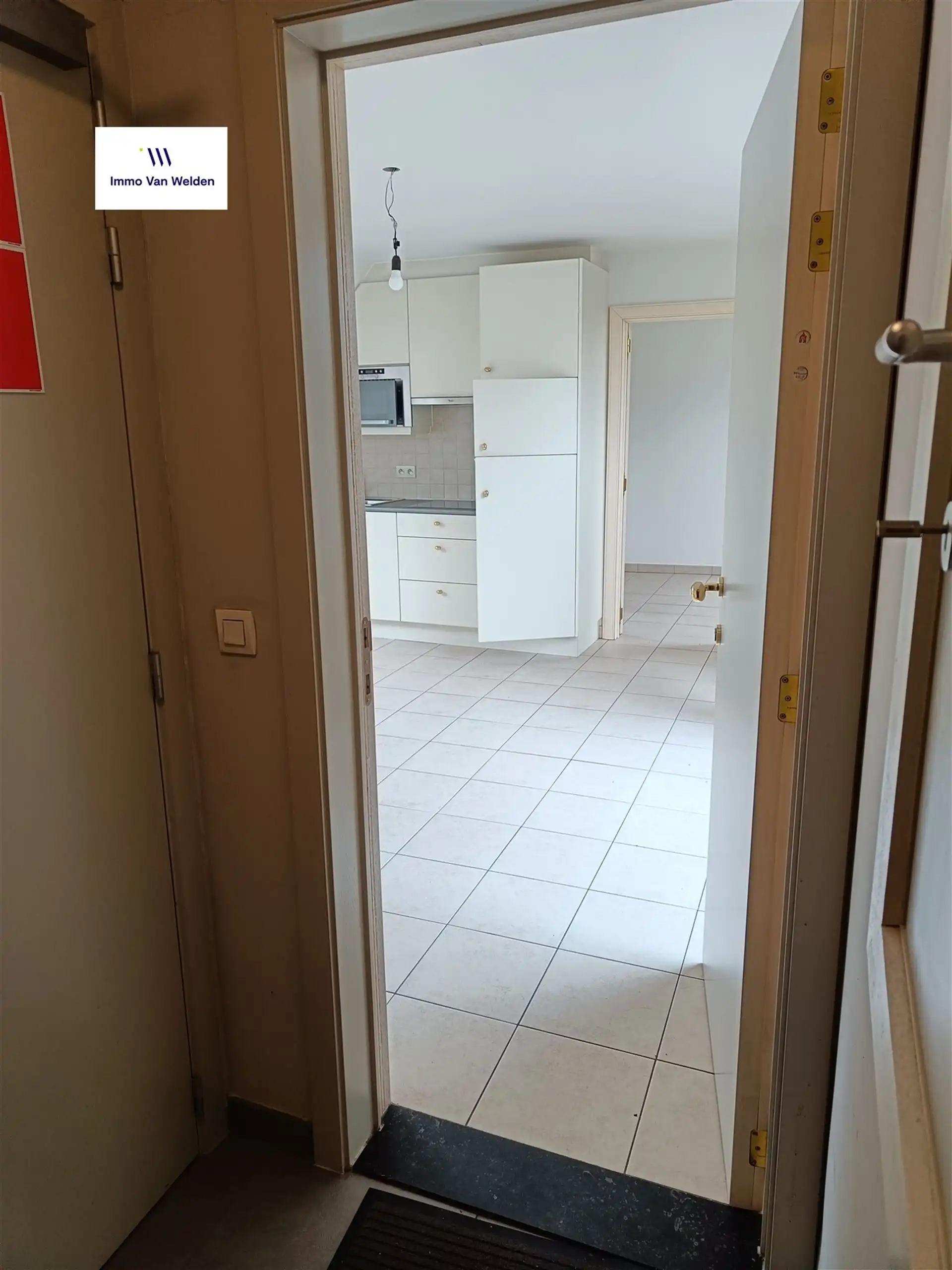 Appartement op vierde verdieping nabij centrum Oudenaarde met zonnig terras foto 3