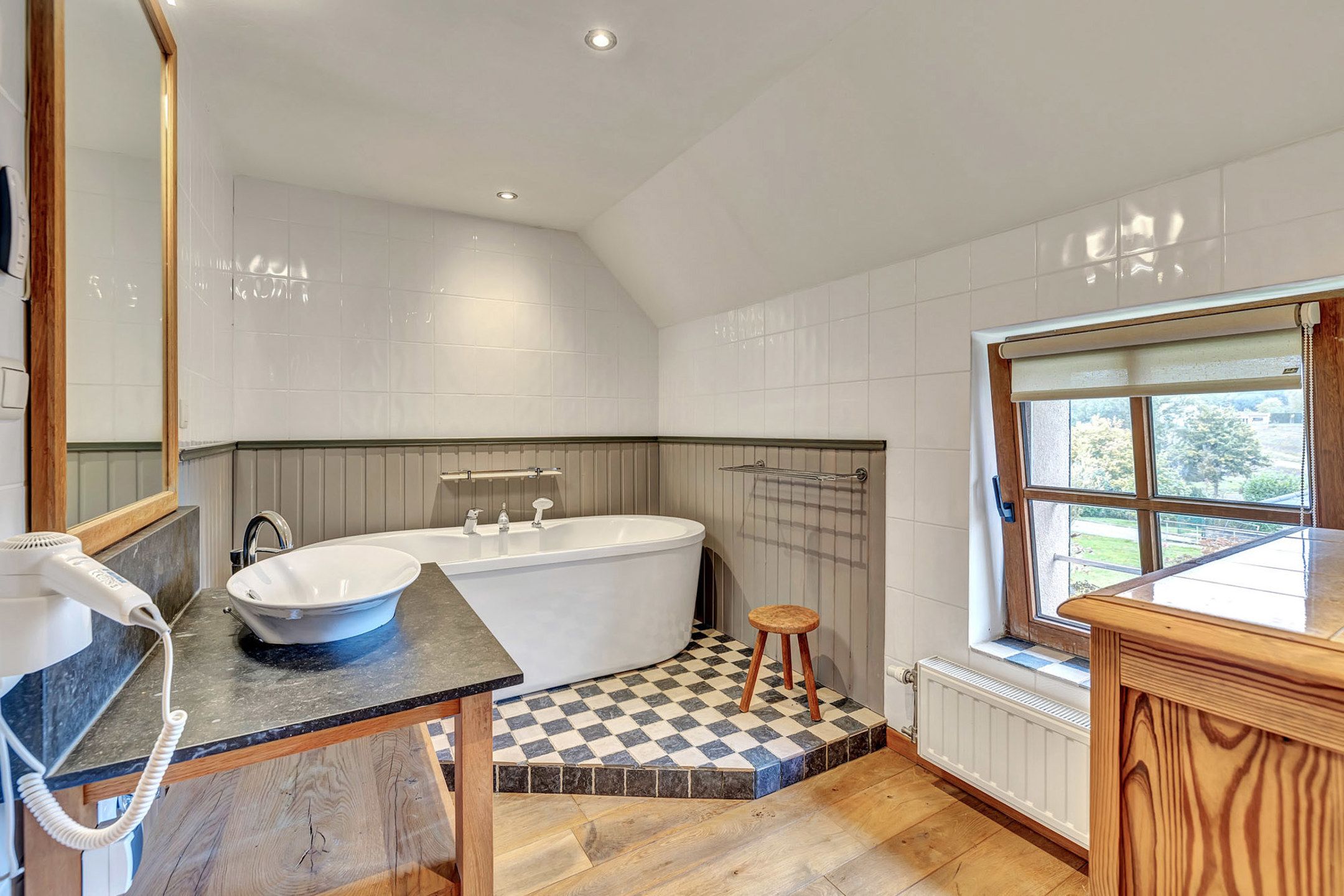 Unieke landelijke woning met zwembad te huur foto 13