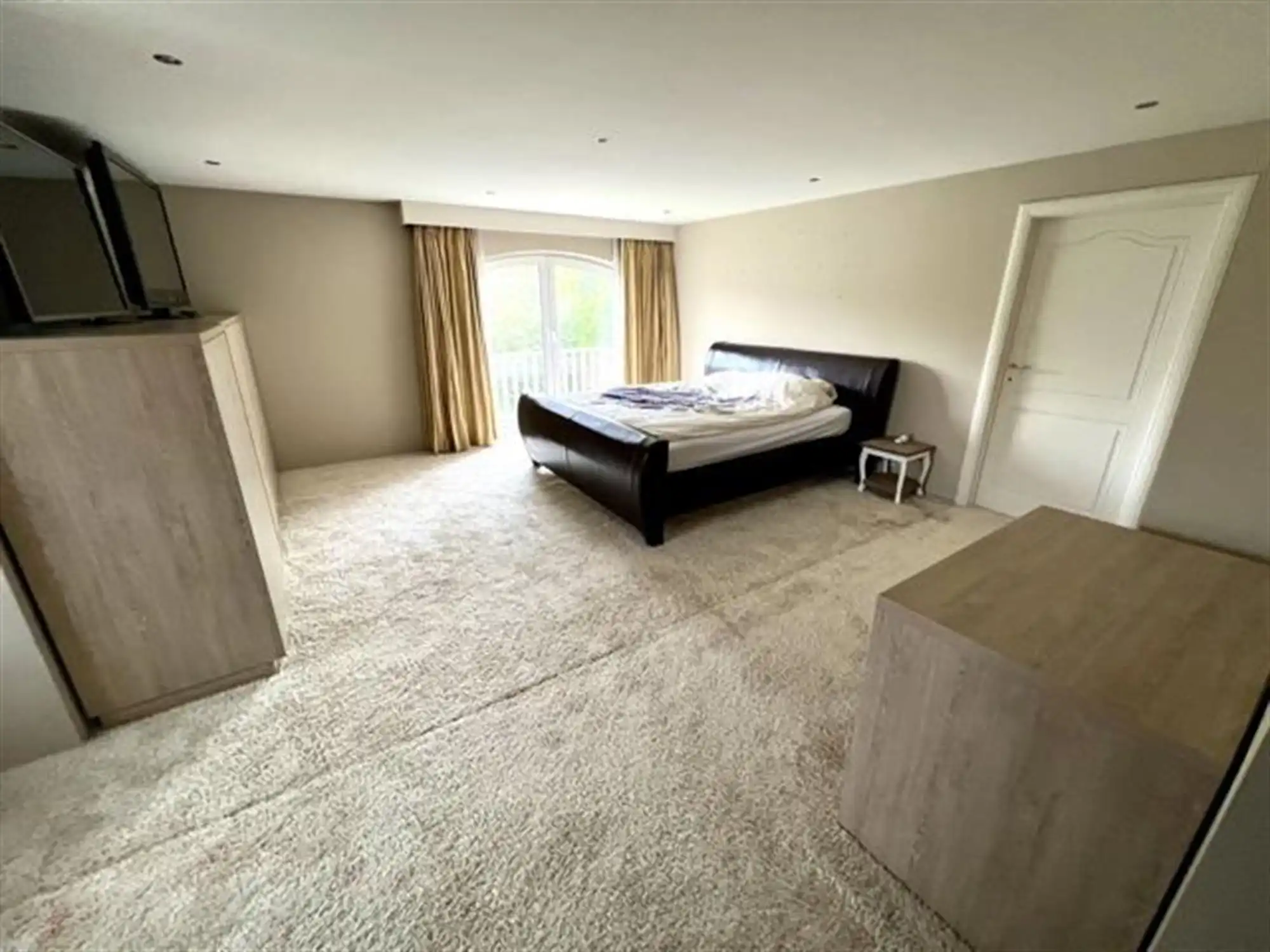 Prachtige villa met 9 slaapkamers en buitenzwembad foto 40