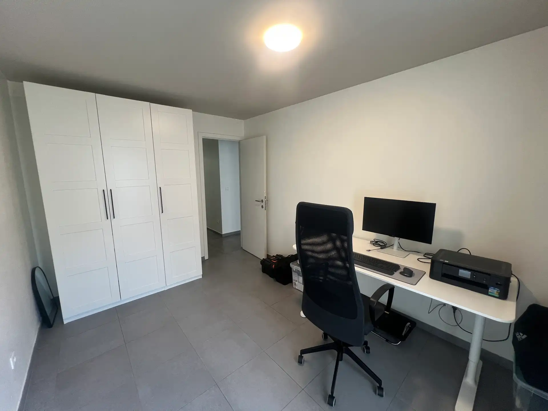Ruim appartement met uniek groen uitzicht in hartje Genk foto 14