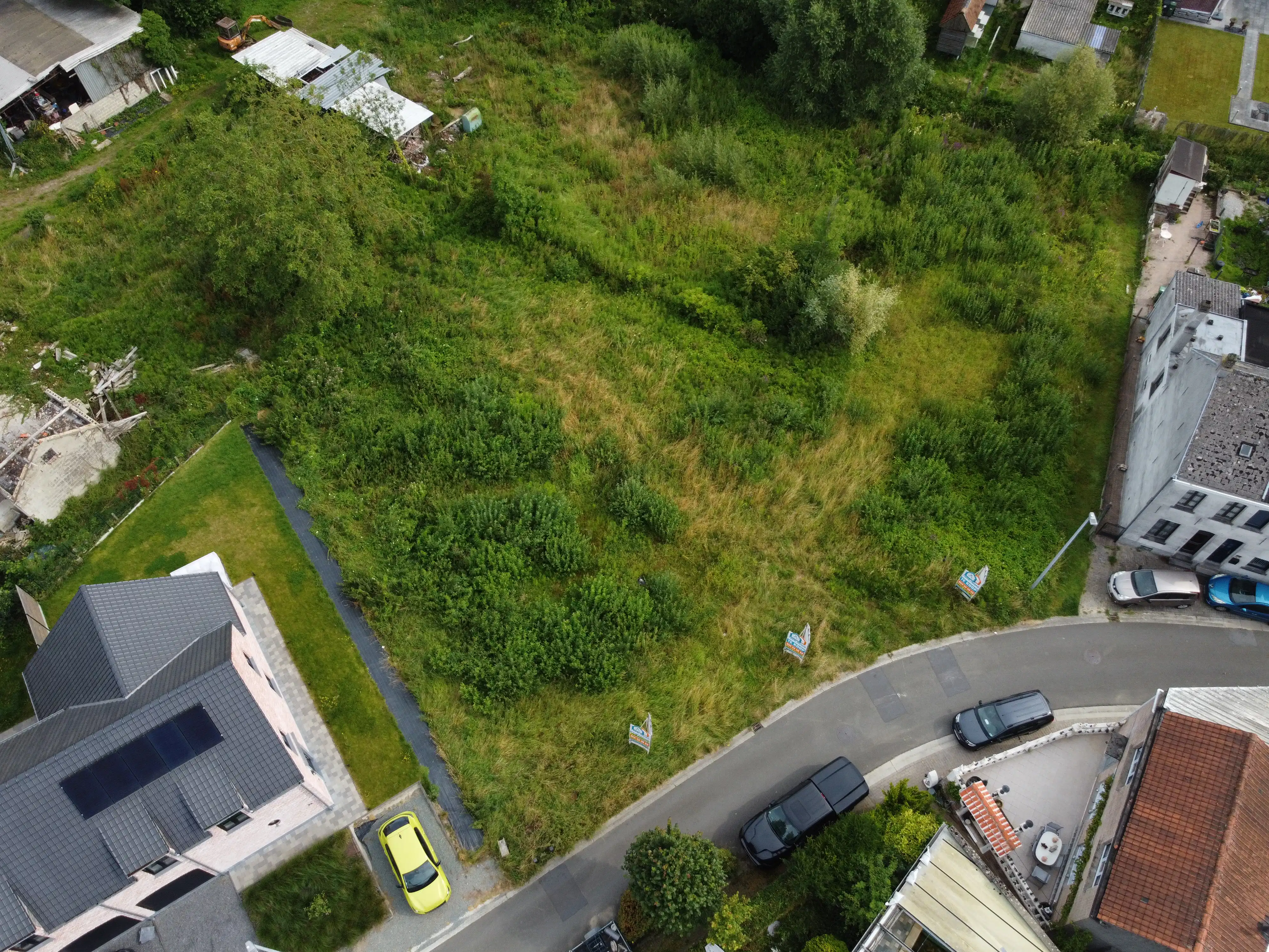 Rustig gelegen bouwgrond voor HOB foto 3