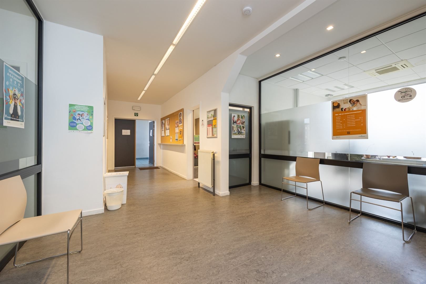 Groot kantoorgebouw op een ideale locatie! foto 13