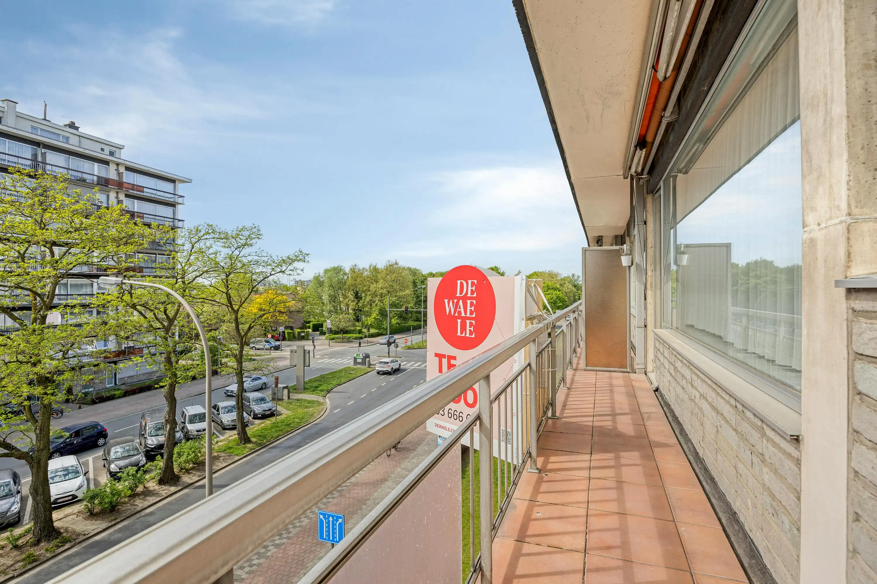 Ruim appartement met 2 terrassen te koop in Merksem foto 5