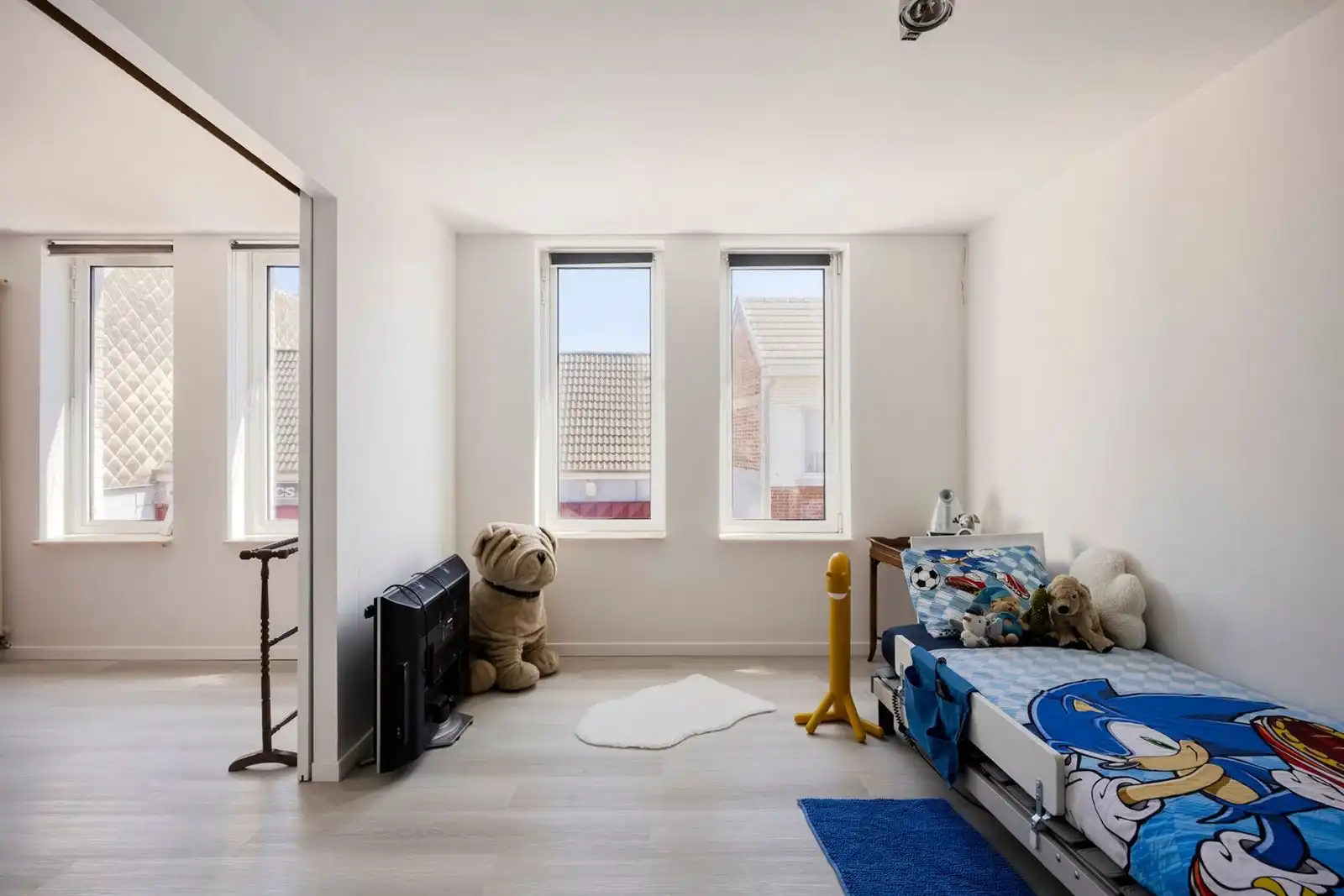 Ruime woning met 4 slaapkamers en bureau te koop foto 19