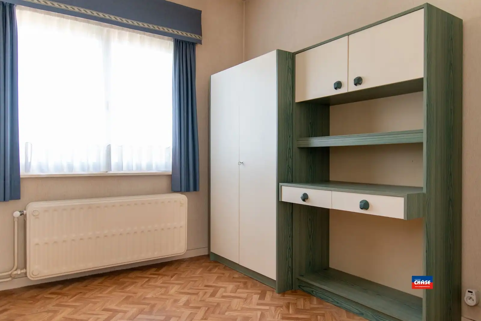 Deels te renoveren bel-étage met 3 slpks, garage + tuin foto 12