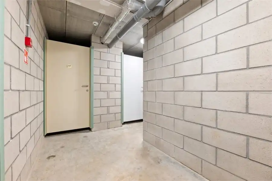 CENTRAAL GELEGEN APPARTEMENT MET RUIM TERRAS EN GARAGEBOX IN SINT-TRUIDEN foto 23