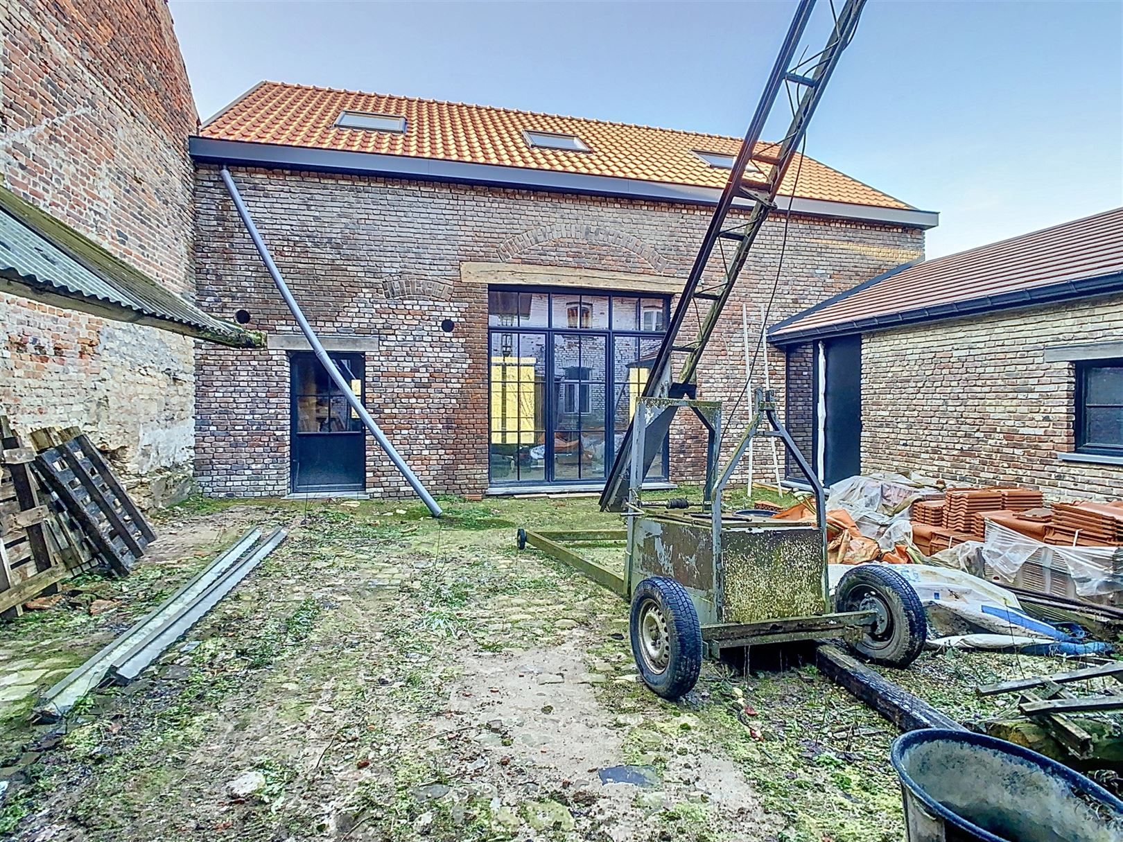 Af te werken woning met binnenkoer en tuin, 18a 60ca foto 7