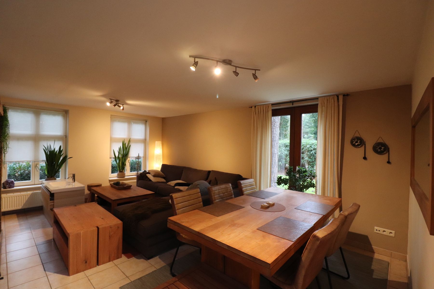 Een weekendverblijf met verdieping en met terras en tuin foto 2