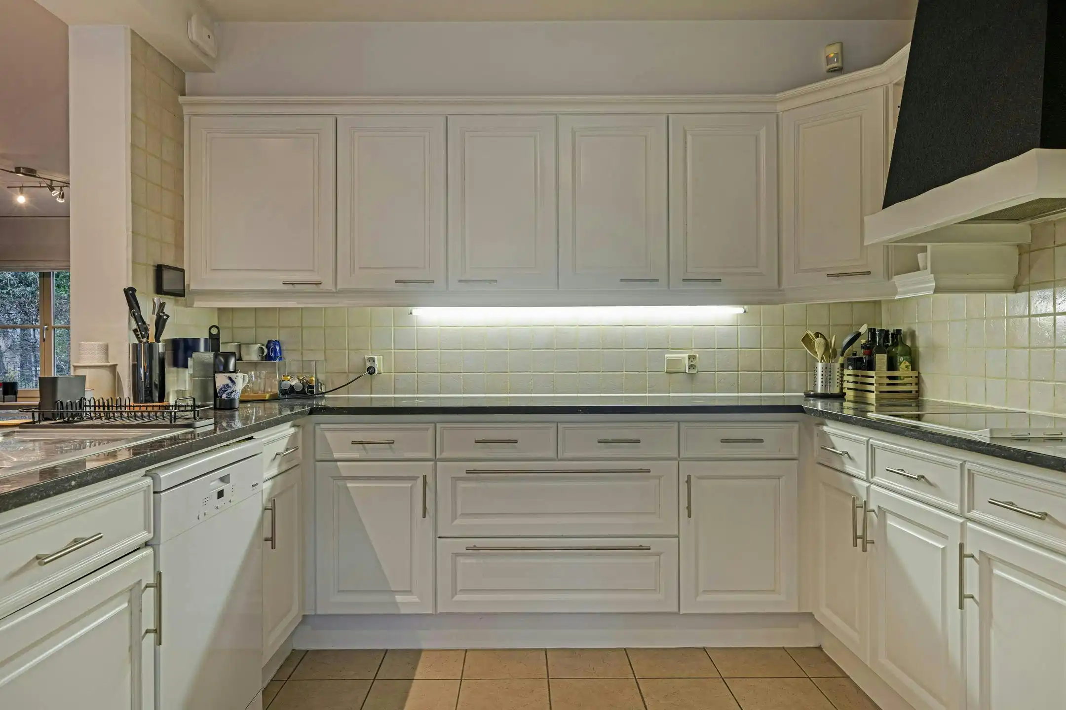 Prachtige villa op toplocatie in Bierghes. foto 11