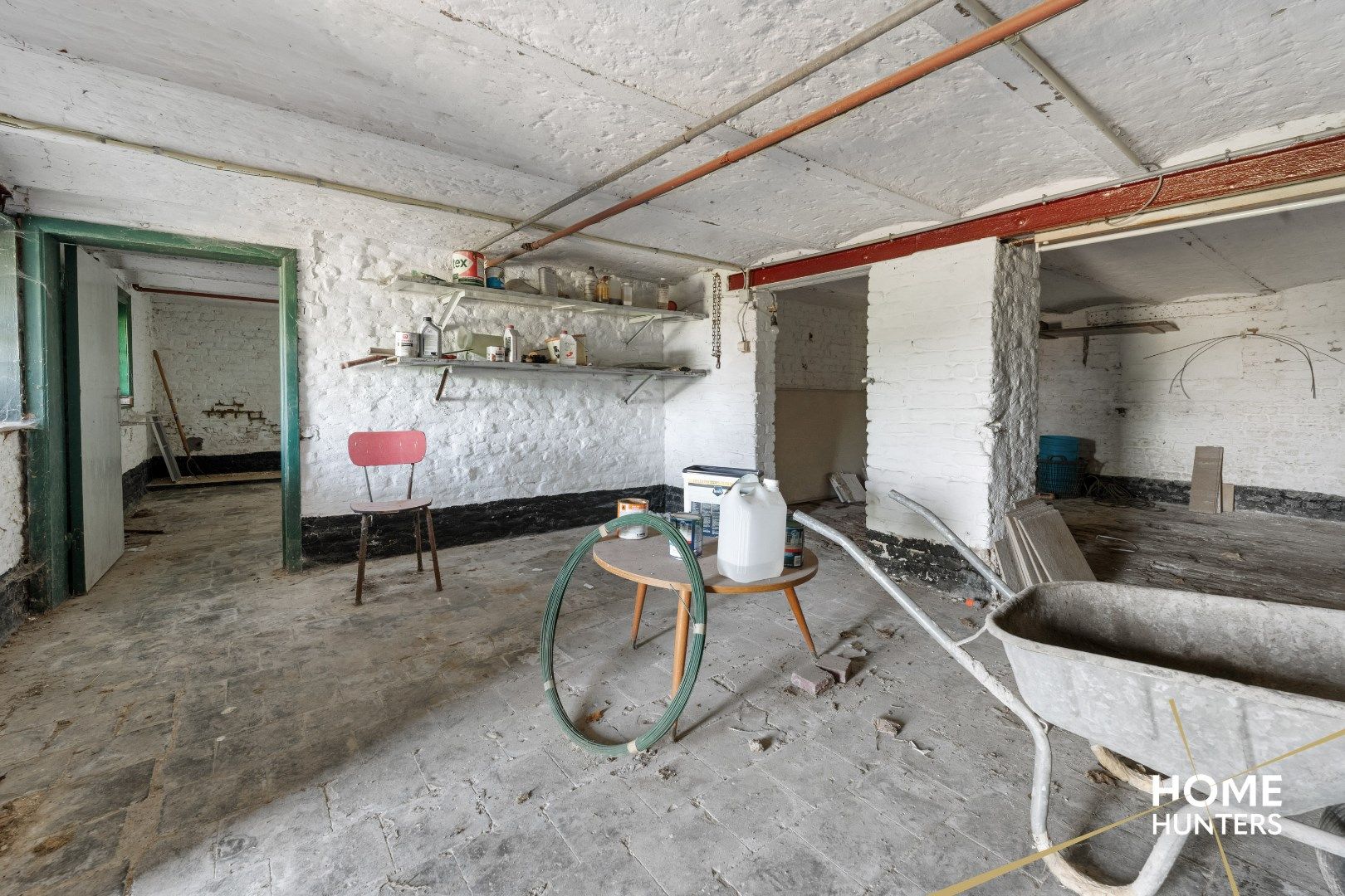 Karaktervolle woning met 6 garages en panoramisch zicht op groen landschap foto 19
