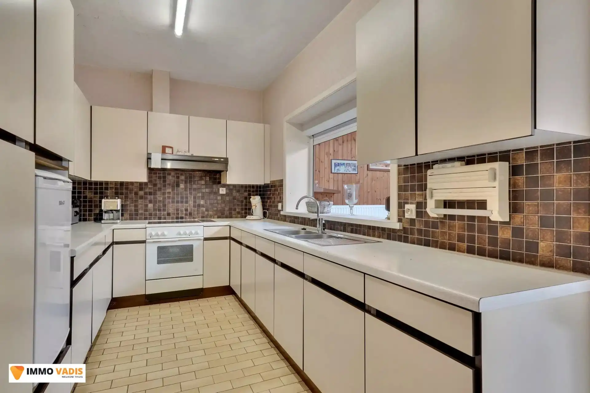 Halfopen bebouwing met 4 slaapkamers en vrijstaande garage foto 18