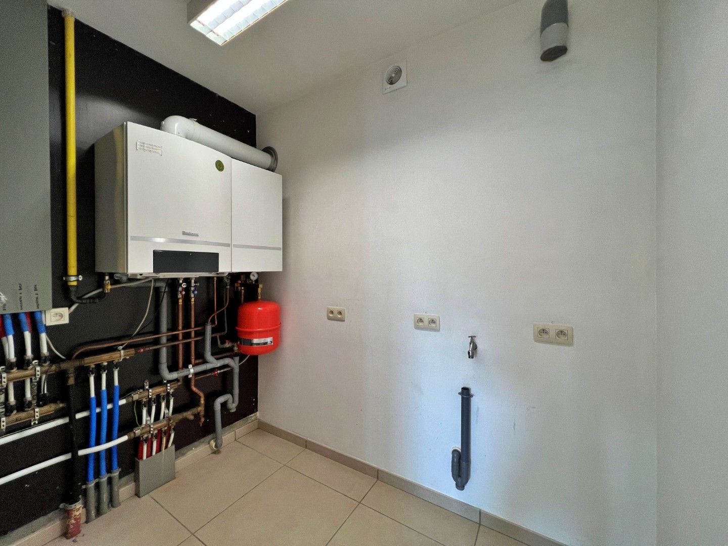 🏡 Ruime gezinswoning te huur in het hart van Lovendegem foto 14