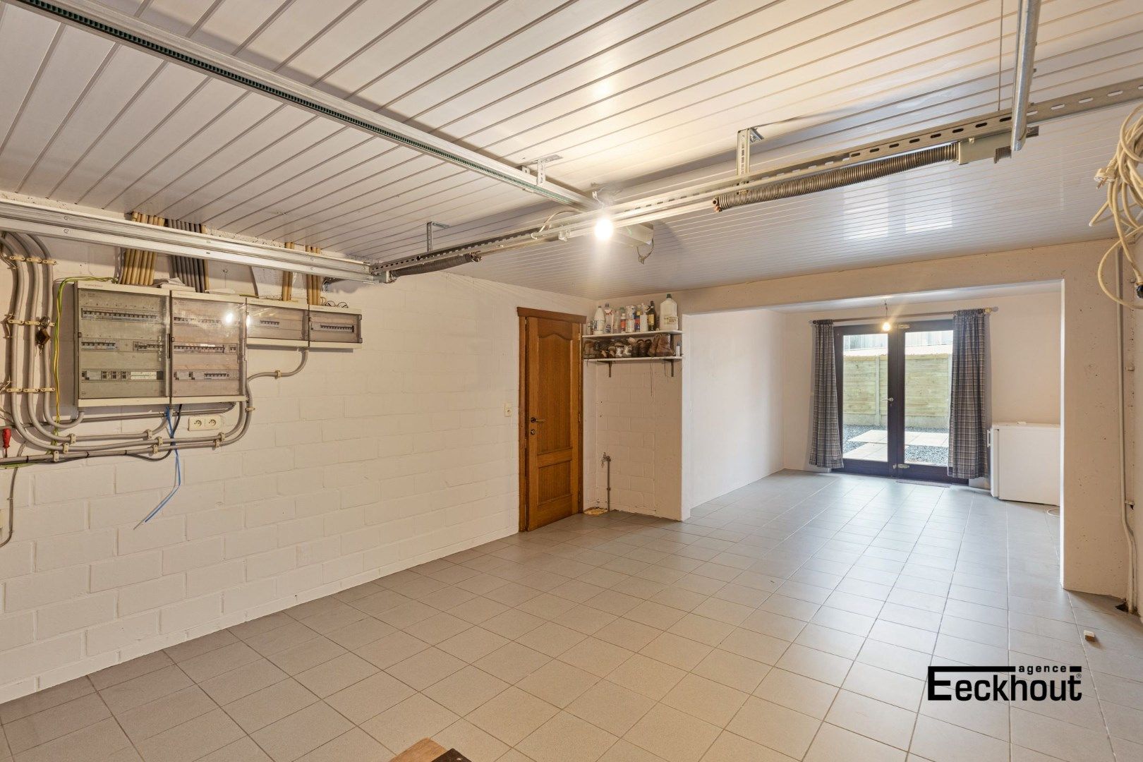 Ruime bel-étage woning met open zicht op de duinen te Bredene! foto 19