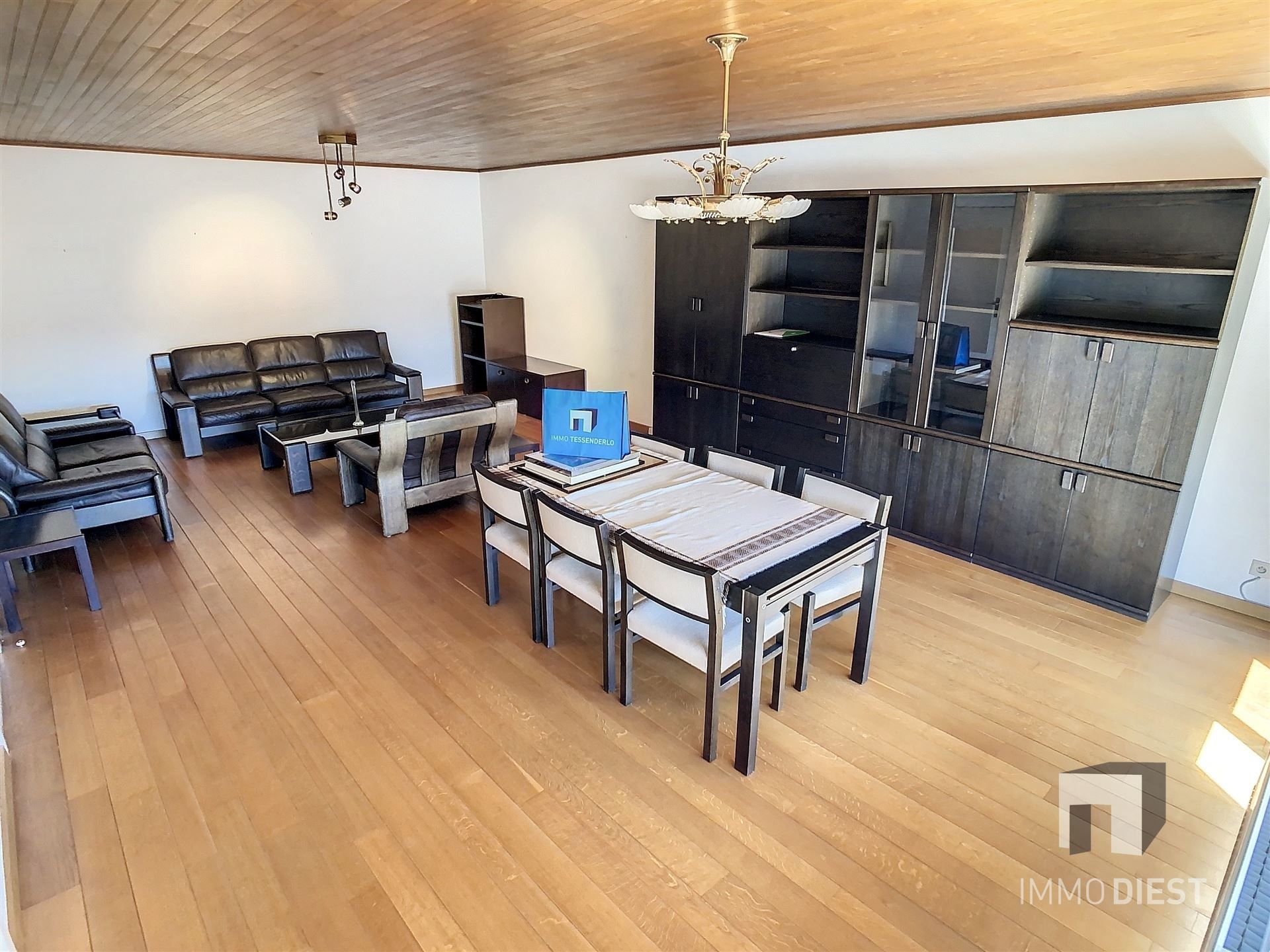 Ruim appartement dichtbij het centrum van Tessenderlo foto {{pictureIndex}}