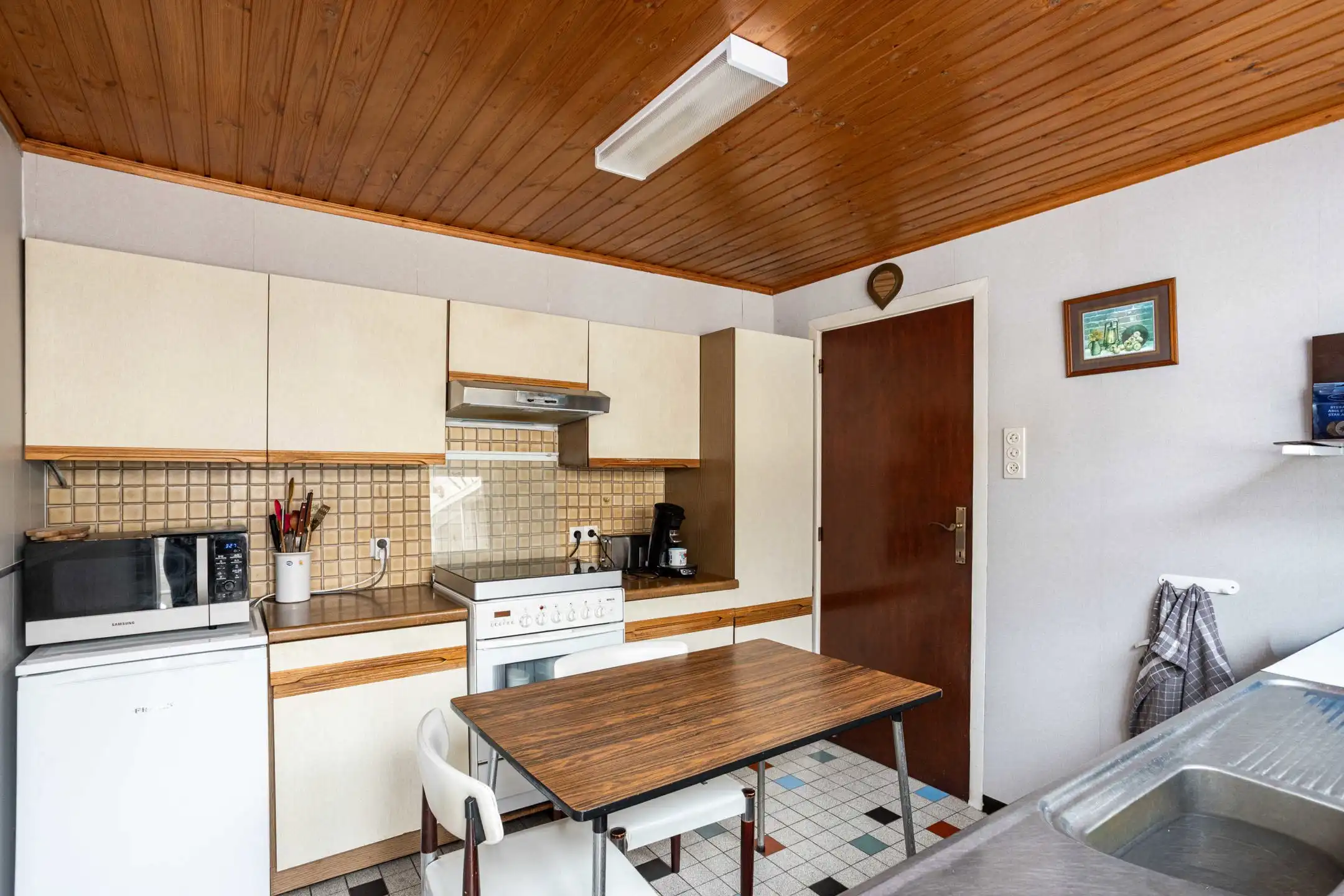 Solide burgerwoning met garage en tuin op gunstige ligging foto 17