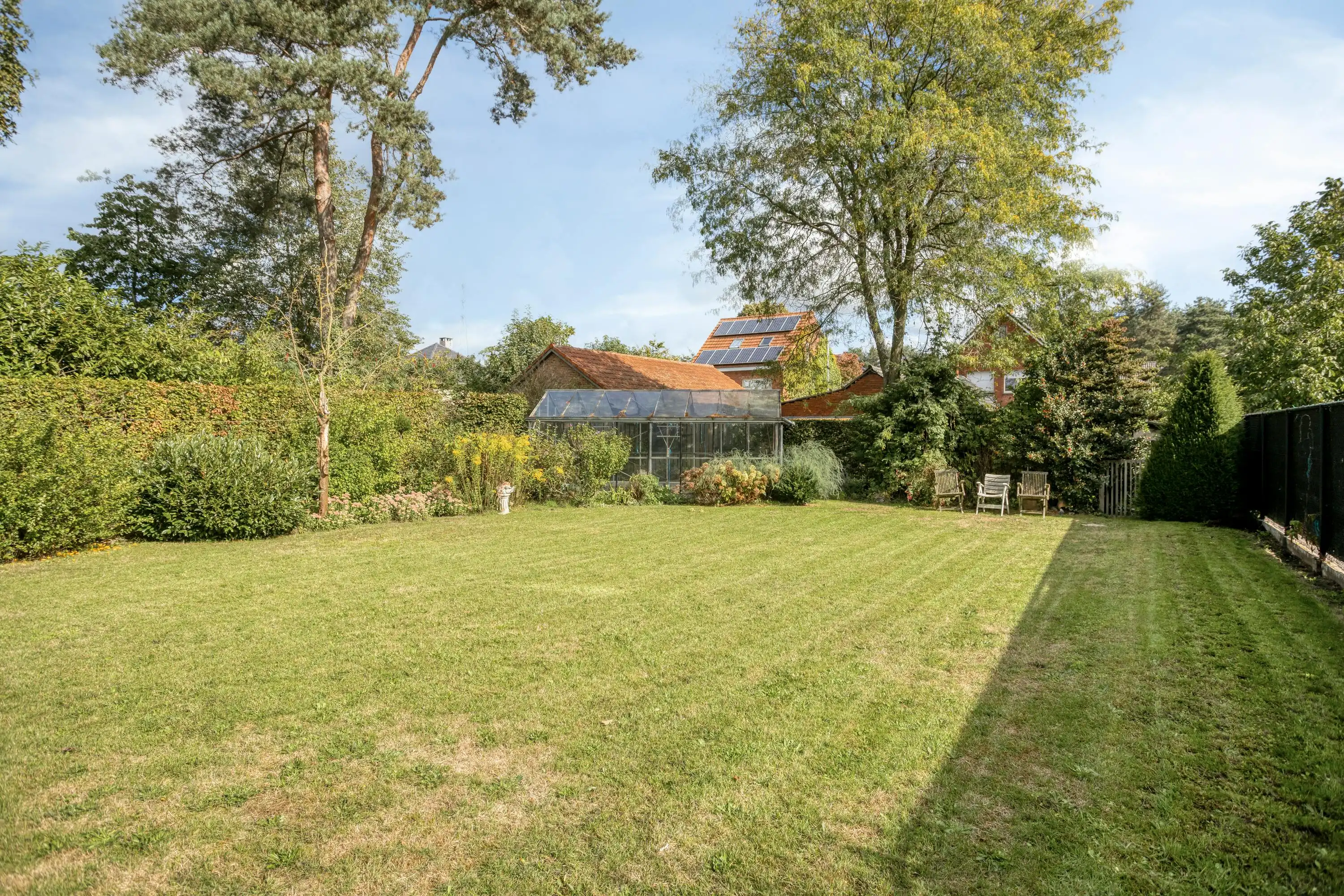 Goed gelegen huis te koop in Lichtaart foto 24