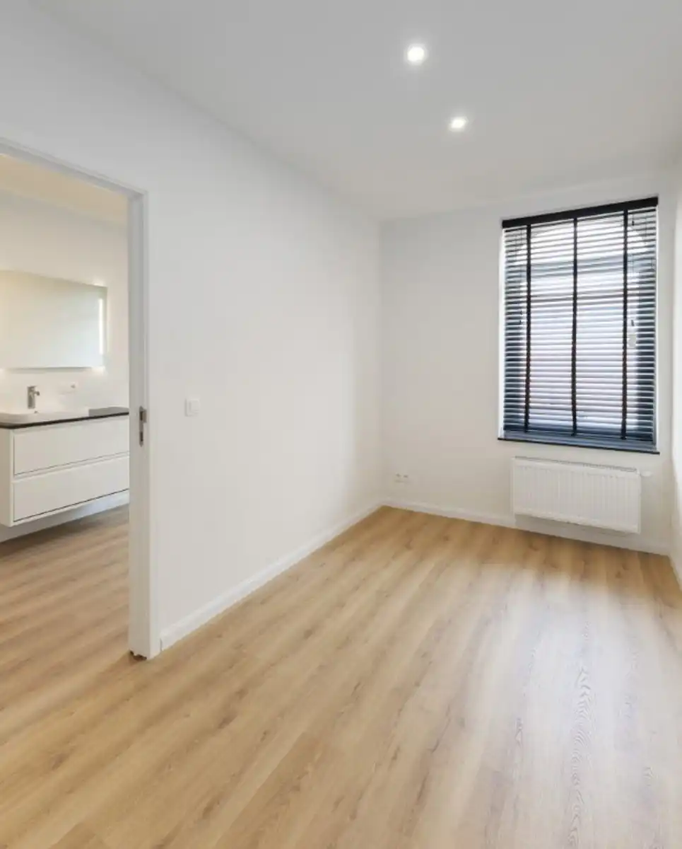 Volledig vernieuwde woning foto 9