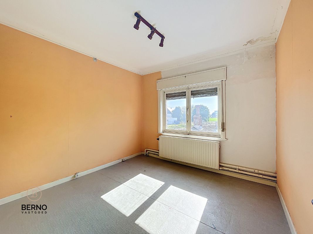 Statige, ruime woning met mooie tuin foto 13