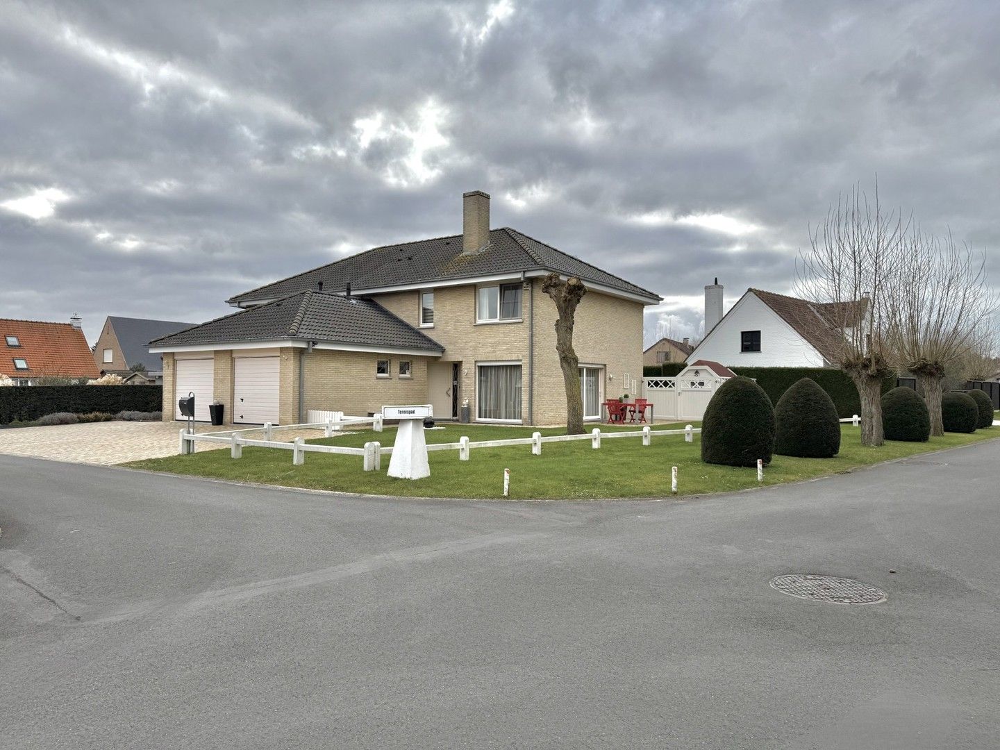 Instapklare woning op enkele passen van de Ter Yde duinen. foto 1