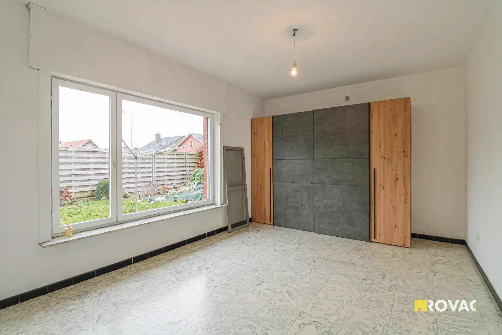 Alleenstaande bungalow op rustige hoekligging nabij provinciedomein ’t Veld te Ardooie! foto 8