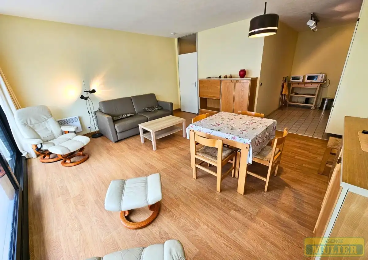 Appartement te koop foto {{pictureIndex}}