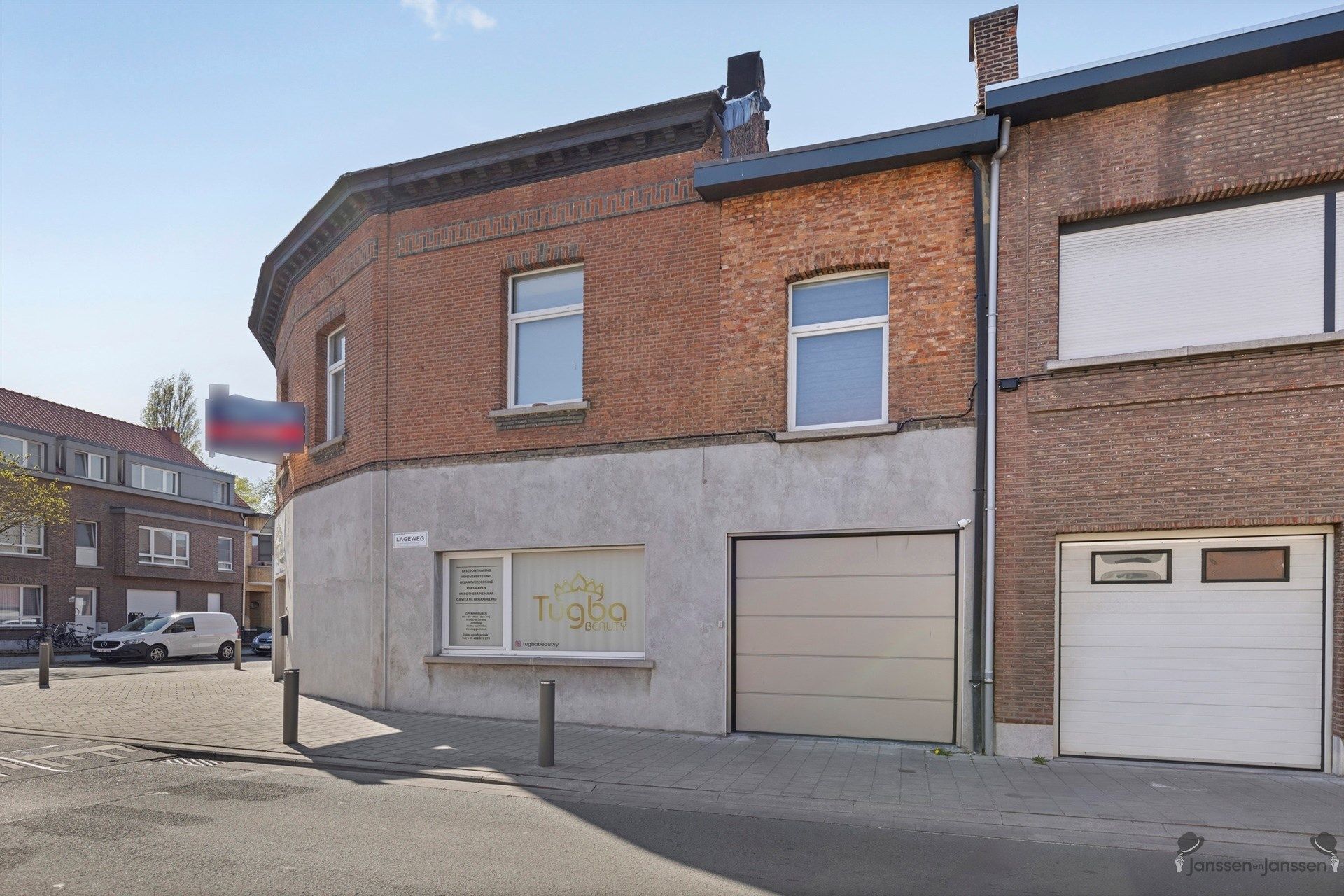 Veelzijdige Hoekwoning met 3 tot 5 slpk op centrale locatie wonen, werken of groeien met het gezin foto 2