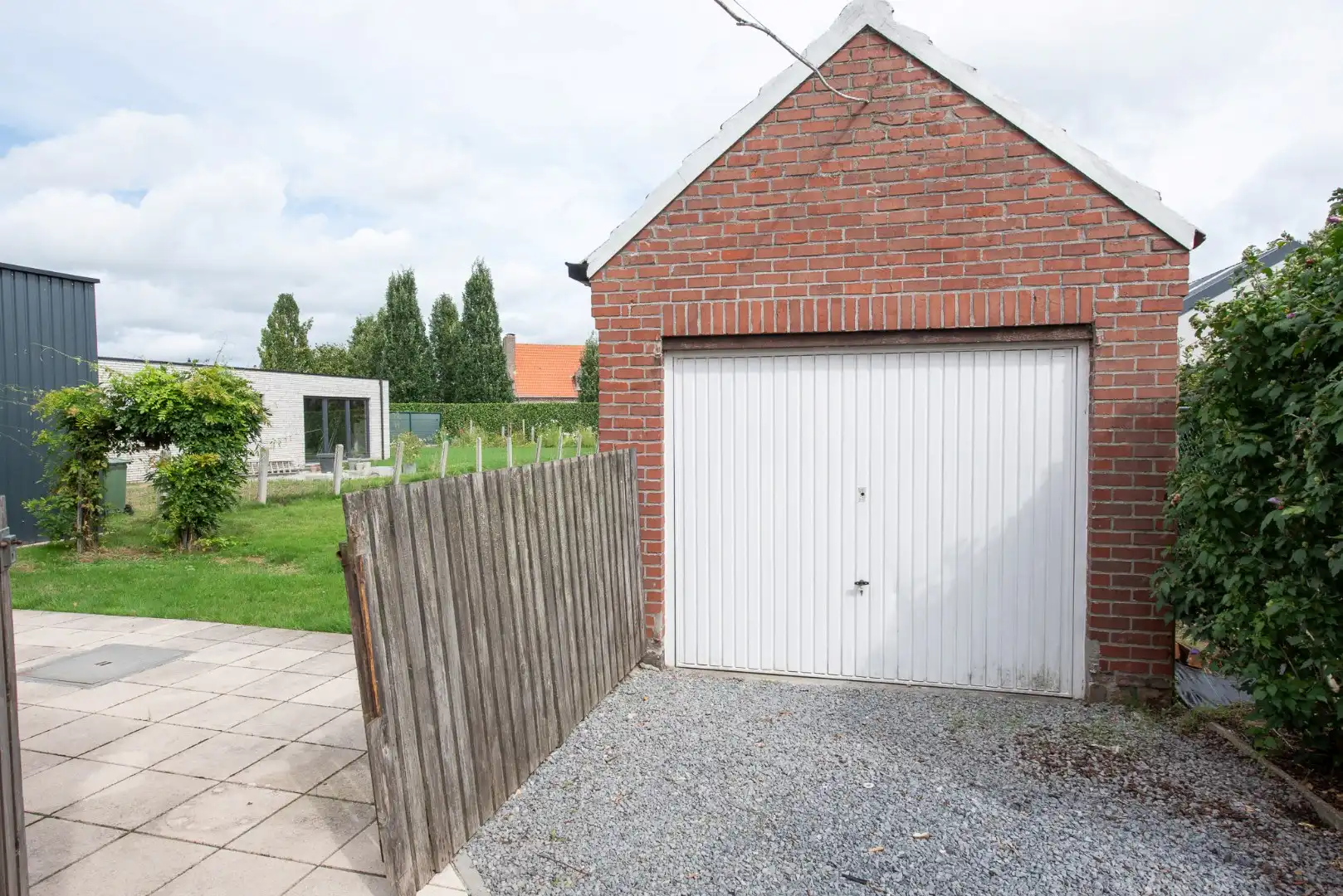 Halfopen bebouwing in het landelijke Zeveren foto 10