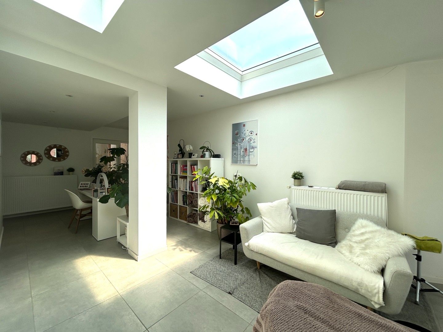 Instapklare woning met commerciële ruimte, tuin & garage te centrum Tielt! foto 5