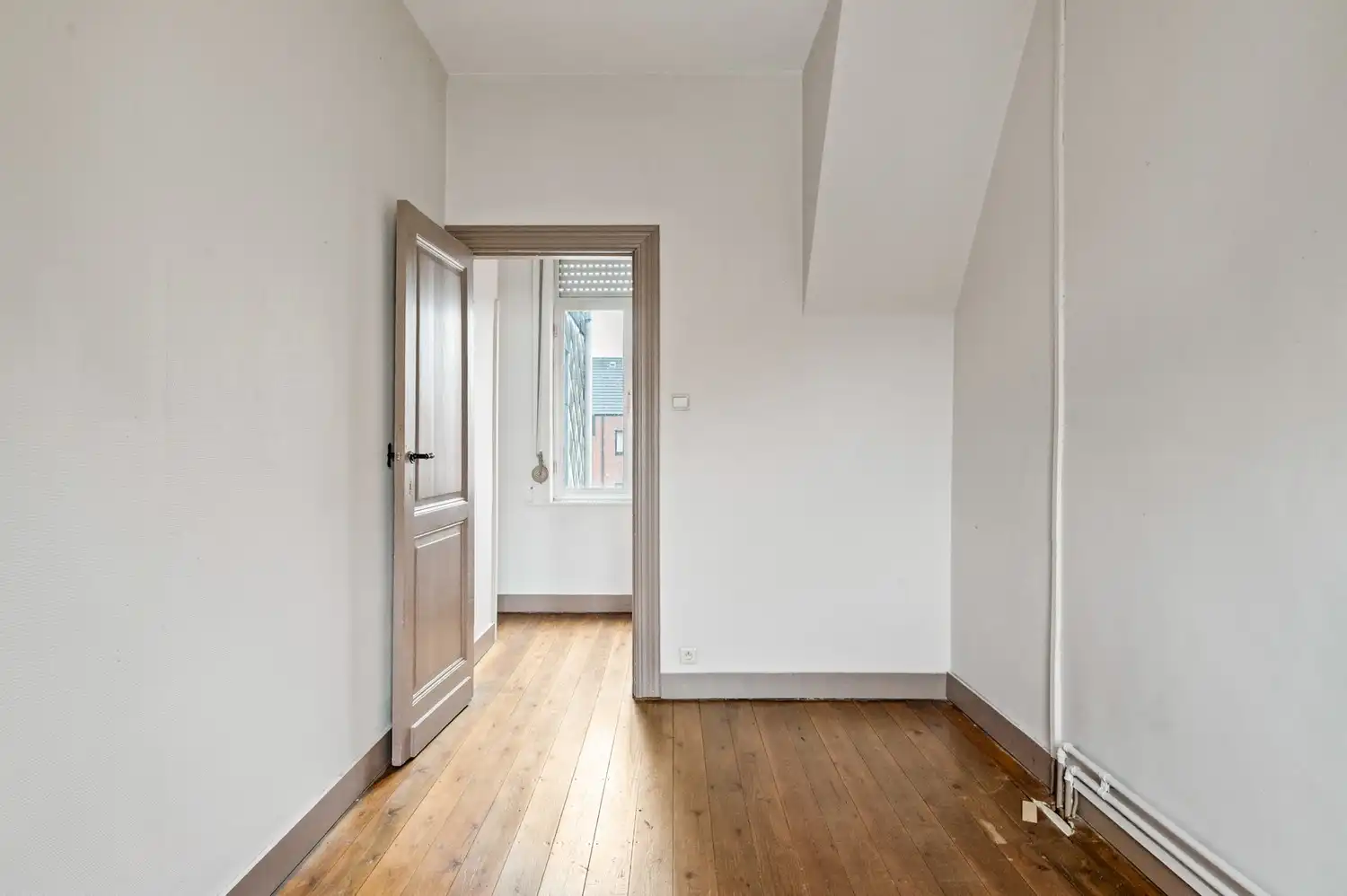 Op te frissen woning met 5 slpkrs foto 15