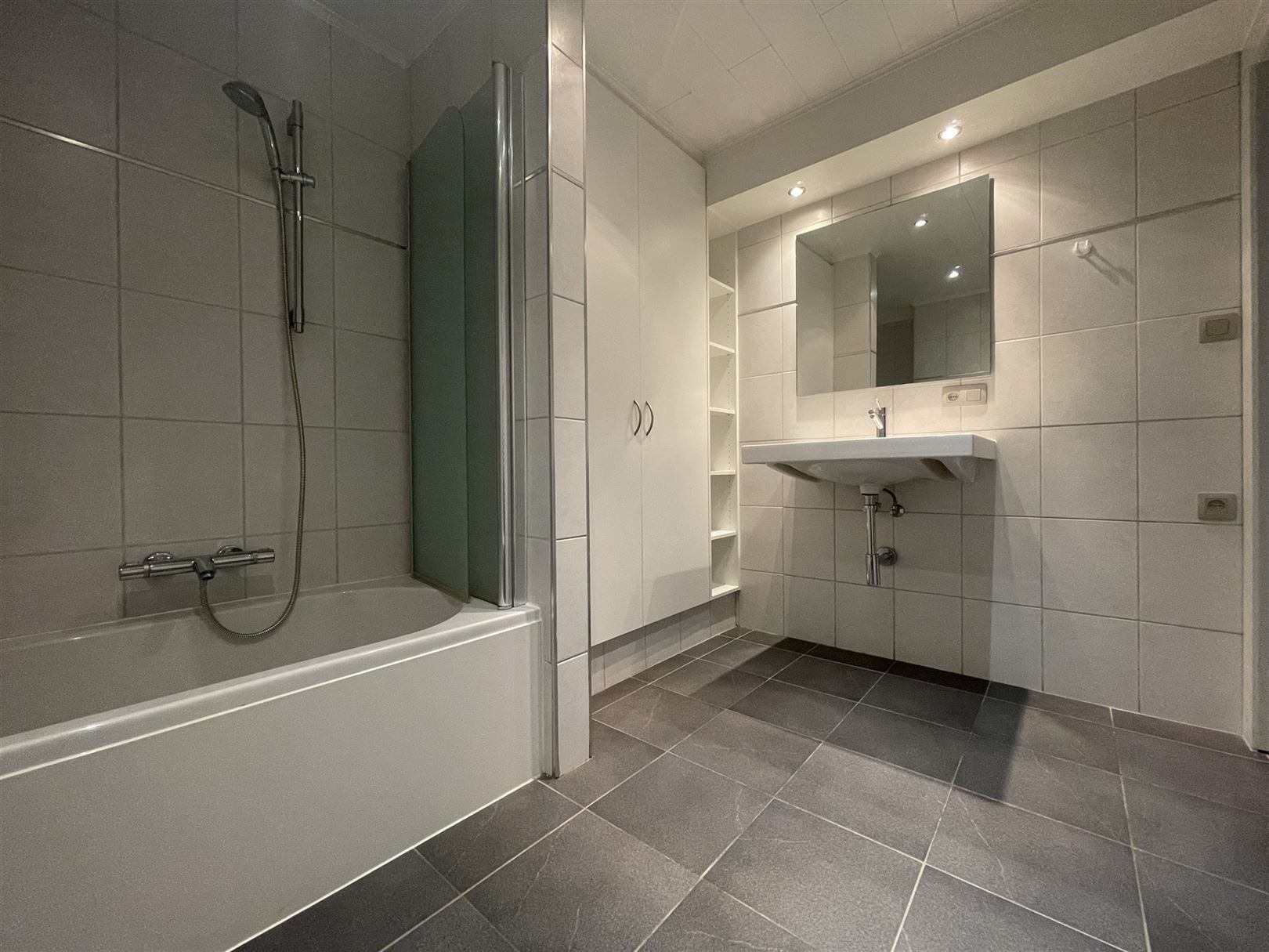 Gezellig appartement met garage en kelderberging foto 18