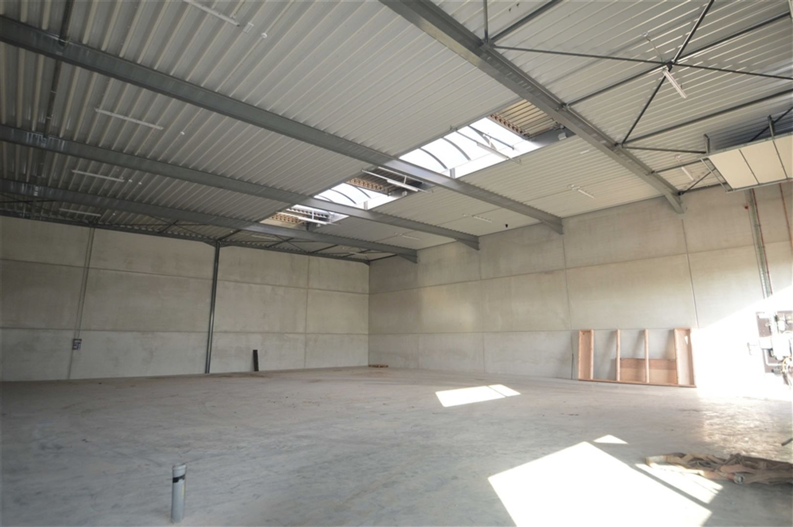 Nieuwbouw KMO units op strategische ligging  foto 17