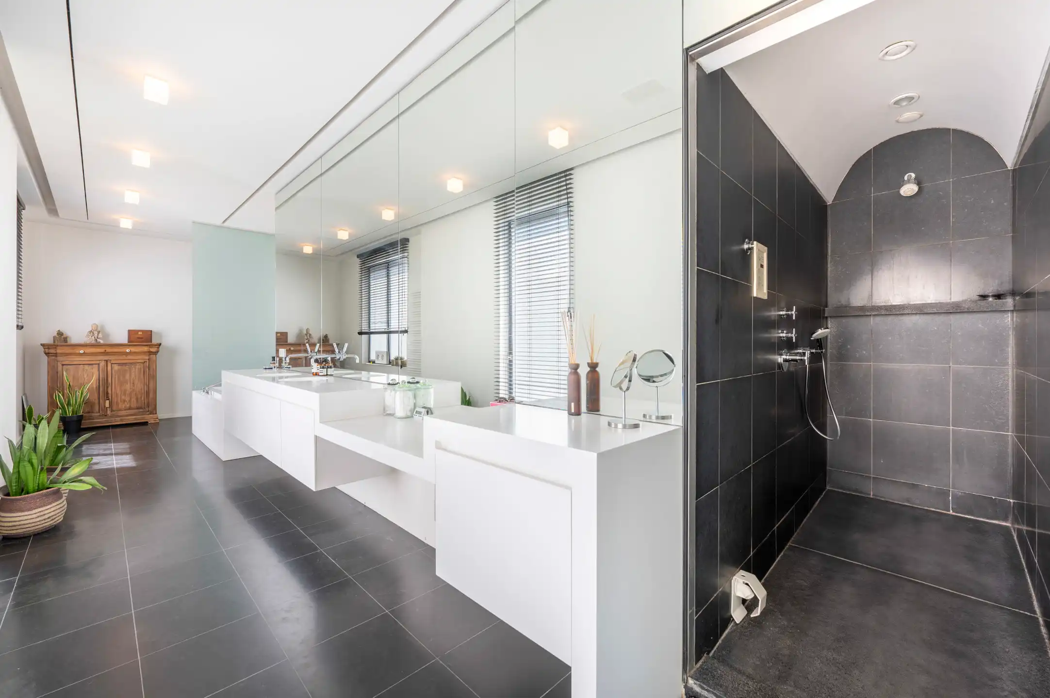 ANTWERPEN CENTRUM - Statige luxe in het hart van de stad foto 20