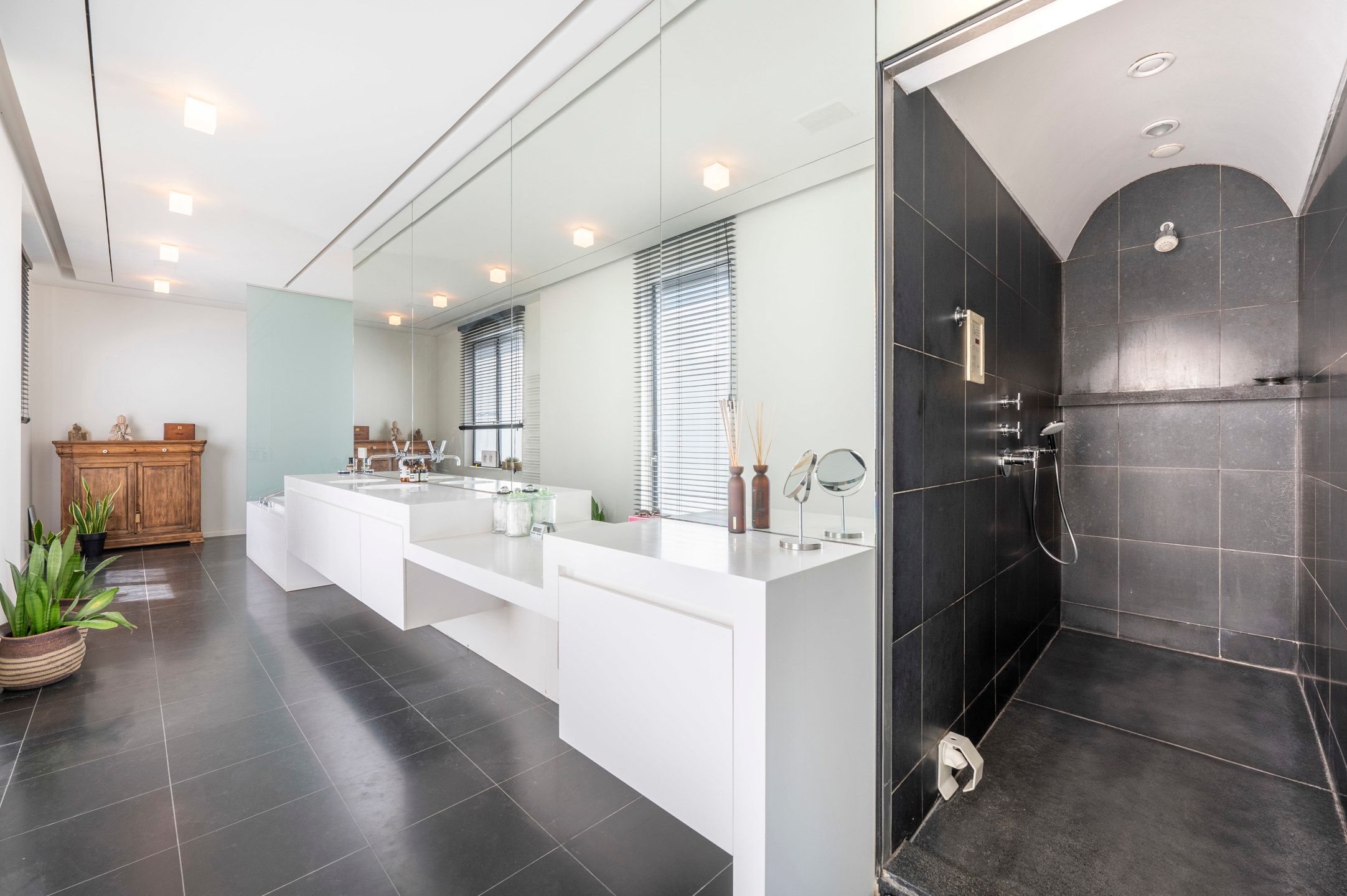 ANTWERPEN CENTRUM - Statige luxe in het hart van de stad foto 20