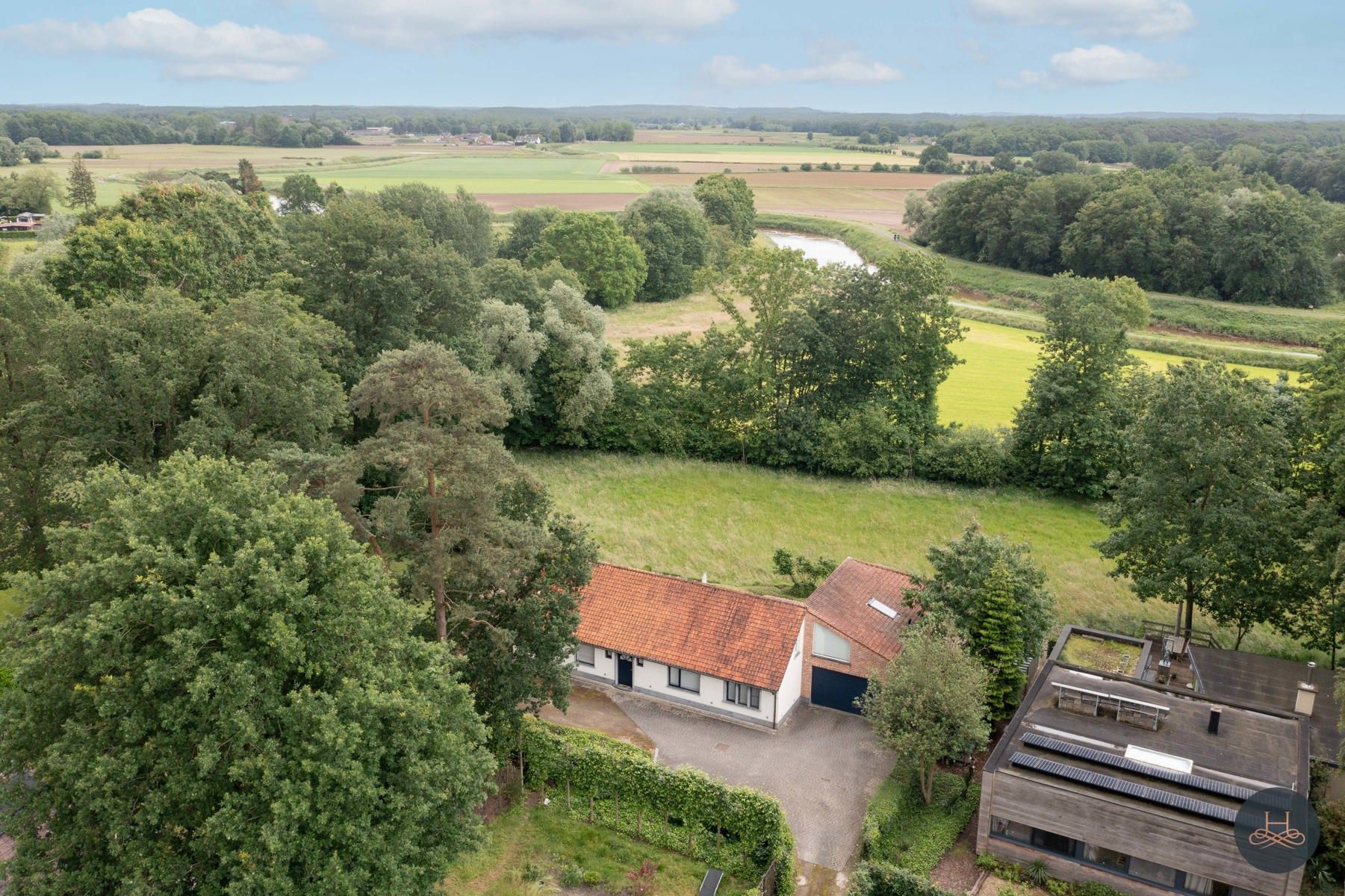 Karaktervolle woning in rustige en groene omgeving  foto 1