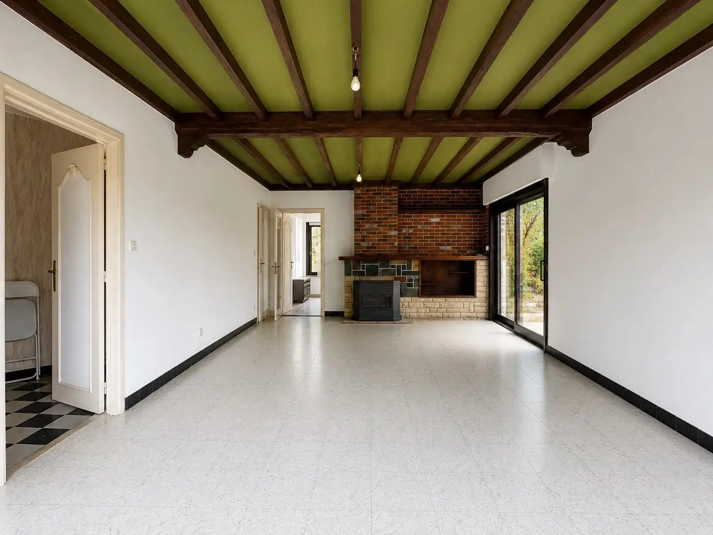 Te renoveren woning rustig gelegen in Maldegem foto 5