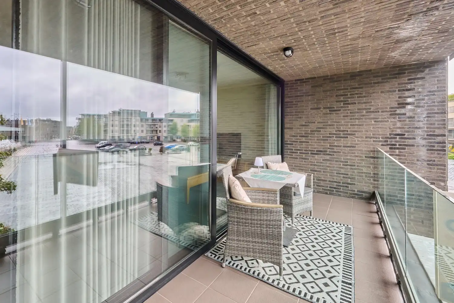 Senioren appartement gelegen op de eerste verdieping met zongericht terras en fijn uitzicht op het stadsplein foto 14