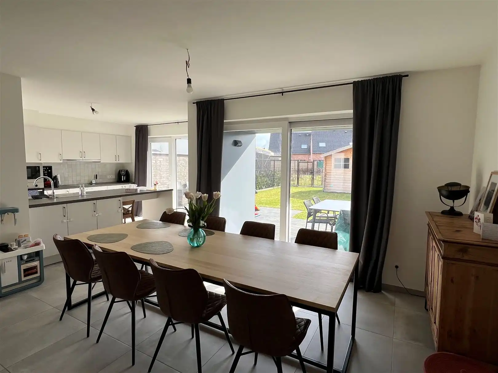 Prachtige NWB te huur met 3 slaapkamers te Deerlijk. foto 3