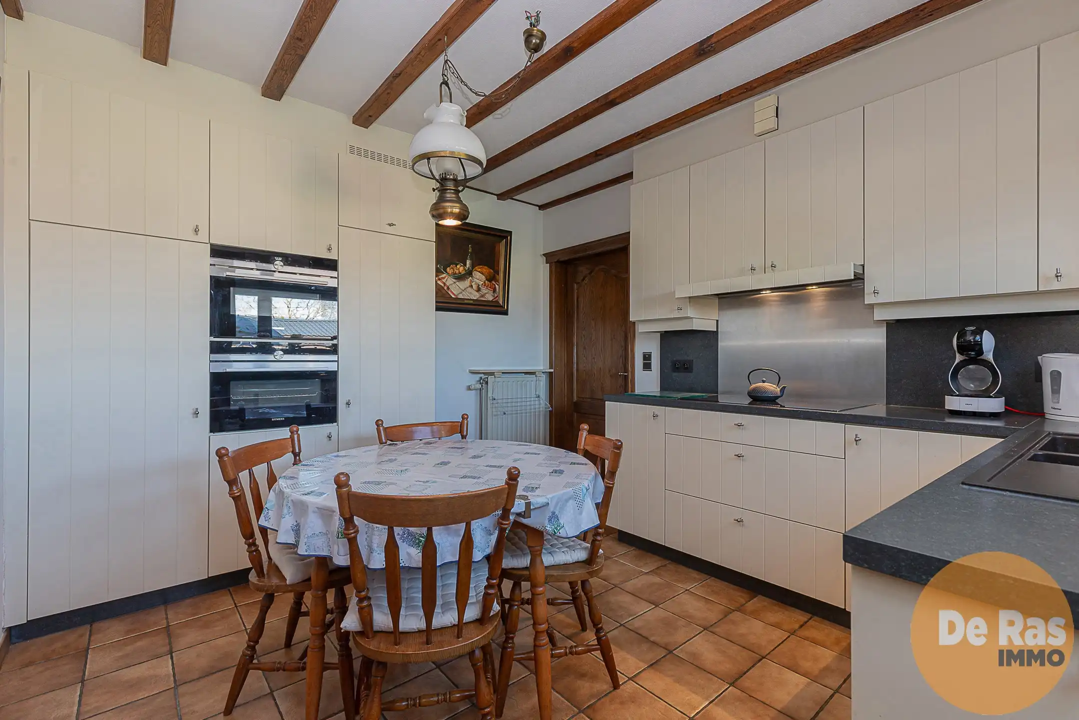 Ruime woning met grote garage en tuin vlakbij station Ede foto 12