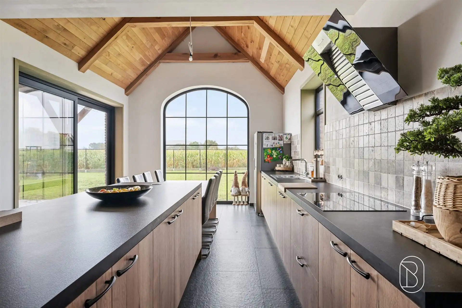 Recente pastorijwoning met 5 slk, lift en ruime tuin! foto 7
