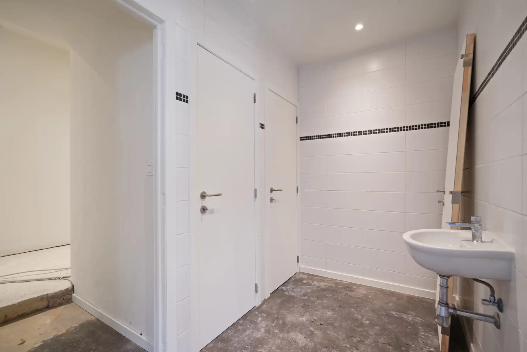 Gebouw voor gemengd gebruik met bovenliggend appartement  foto 14