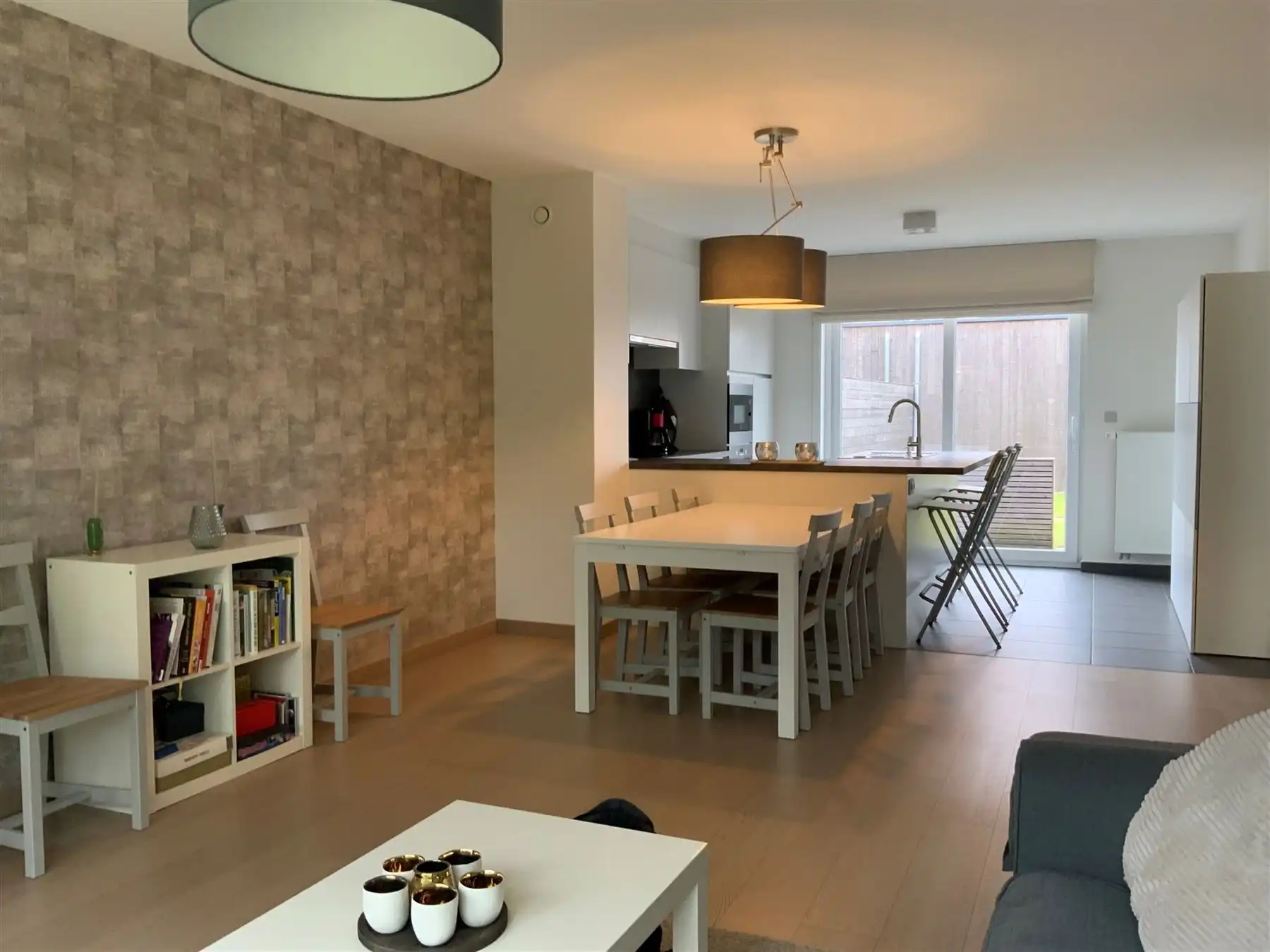 Recente instapklare woning met tuin foto 3