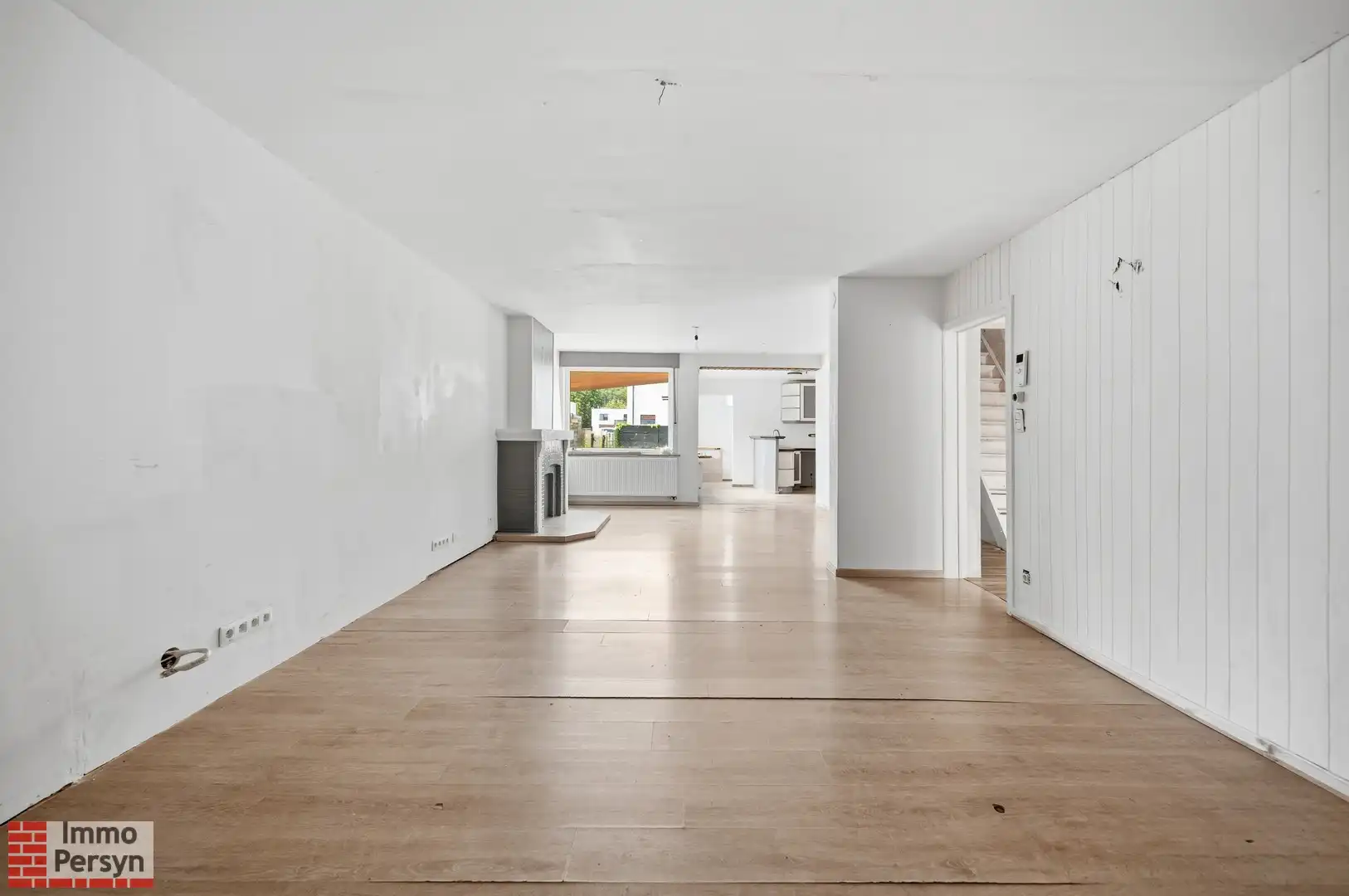 Ruime af te werken woning met nieuw dak, vernieuwde elektriciteit en diepe tuin  (EPC D) foto 8