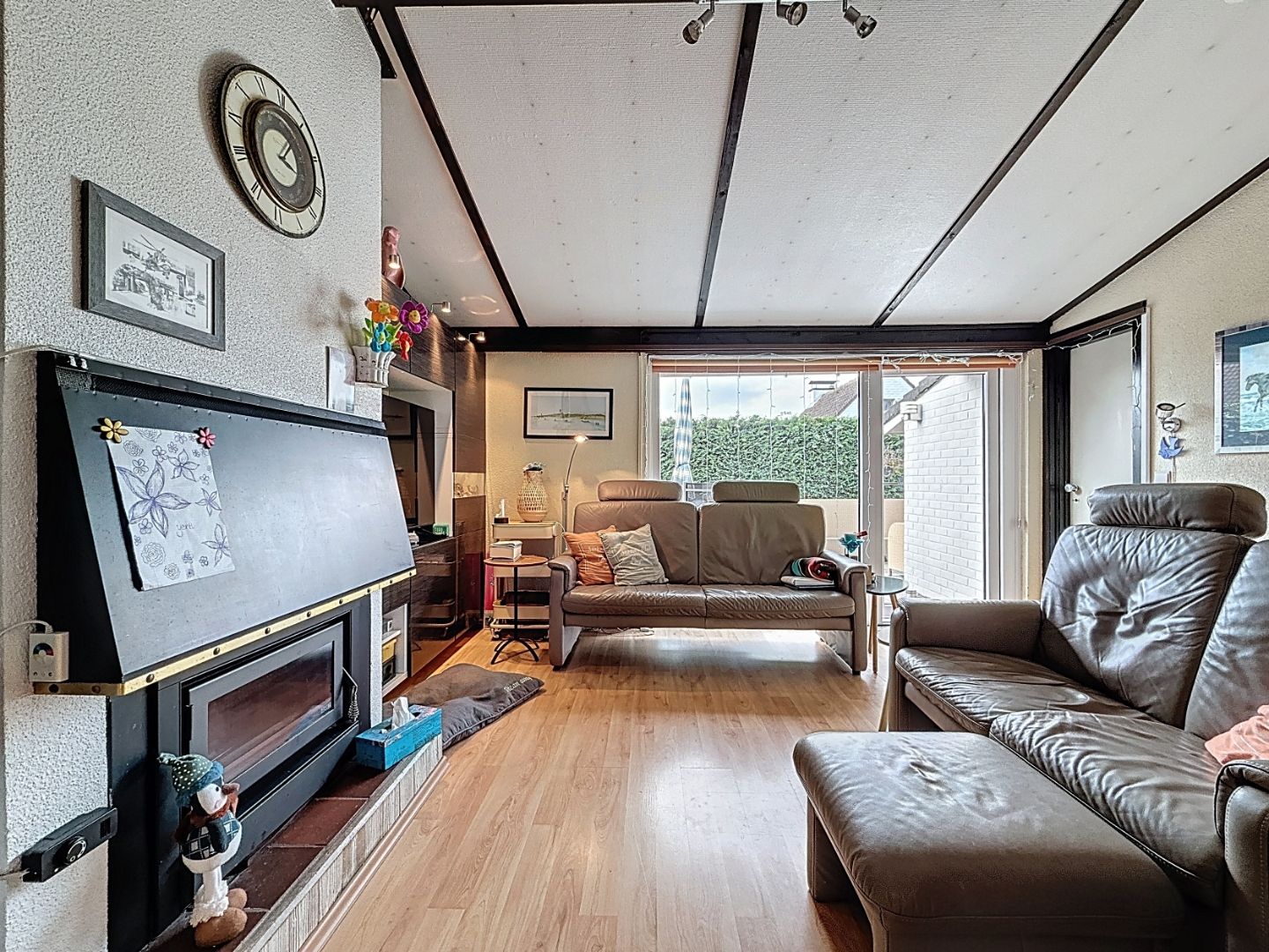 Vakantiewoning met parking en garage nabij zee & duinen foto 4